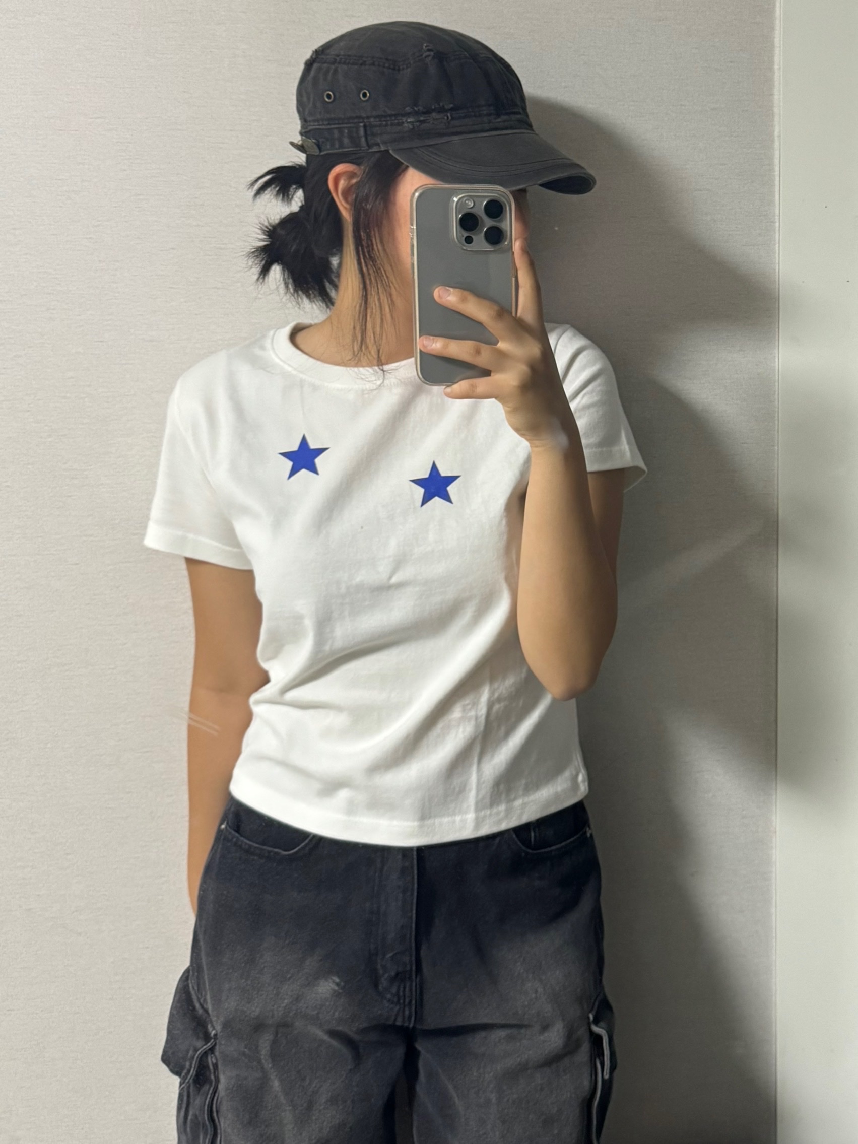 Thevinylhouse Star T-Shirt White 착용 스타일