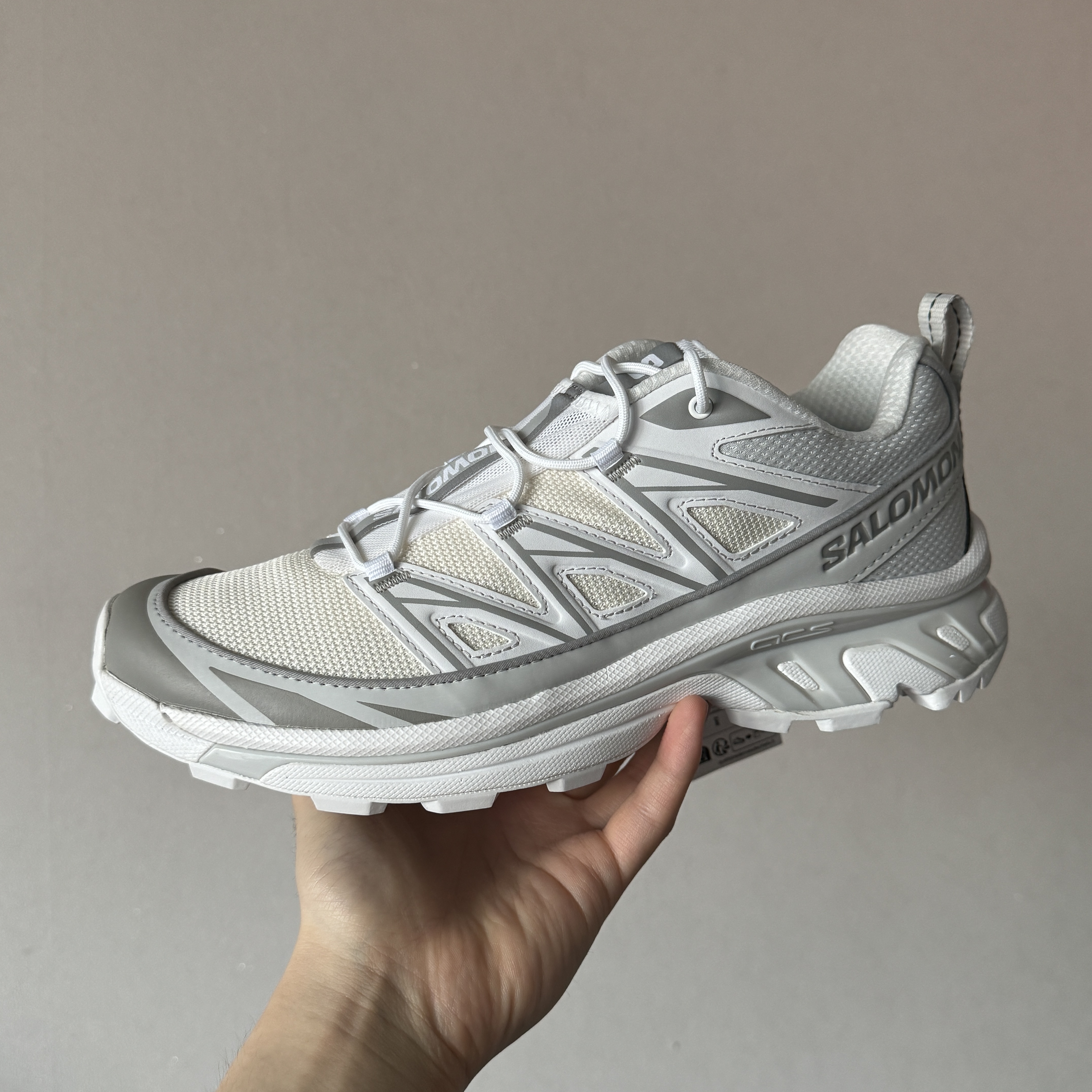 Salomon XT-6 Expanse Vanilla Ice White 착용 스타일