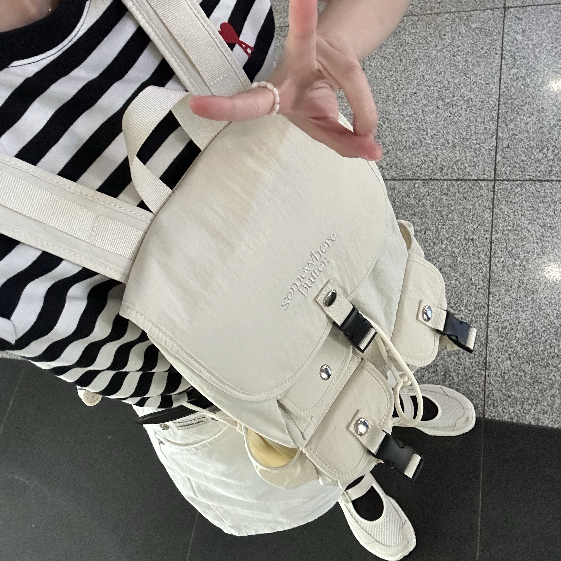 Salomon RX Marie Jeanne Vanilla Ice, AMI de Coeur Striped T-Shirt Black White 착용 스타일