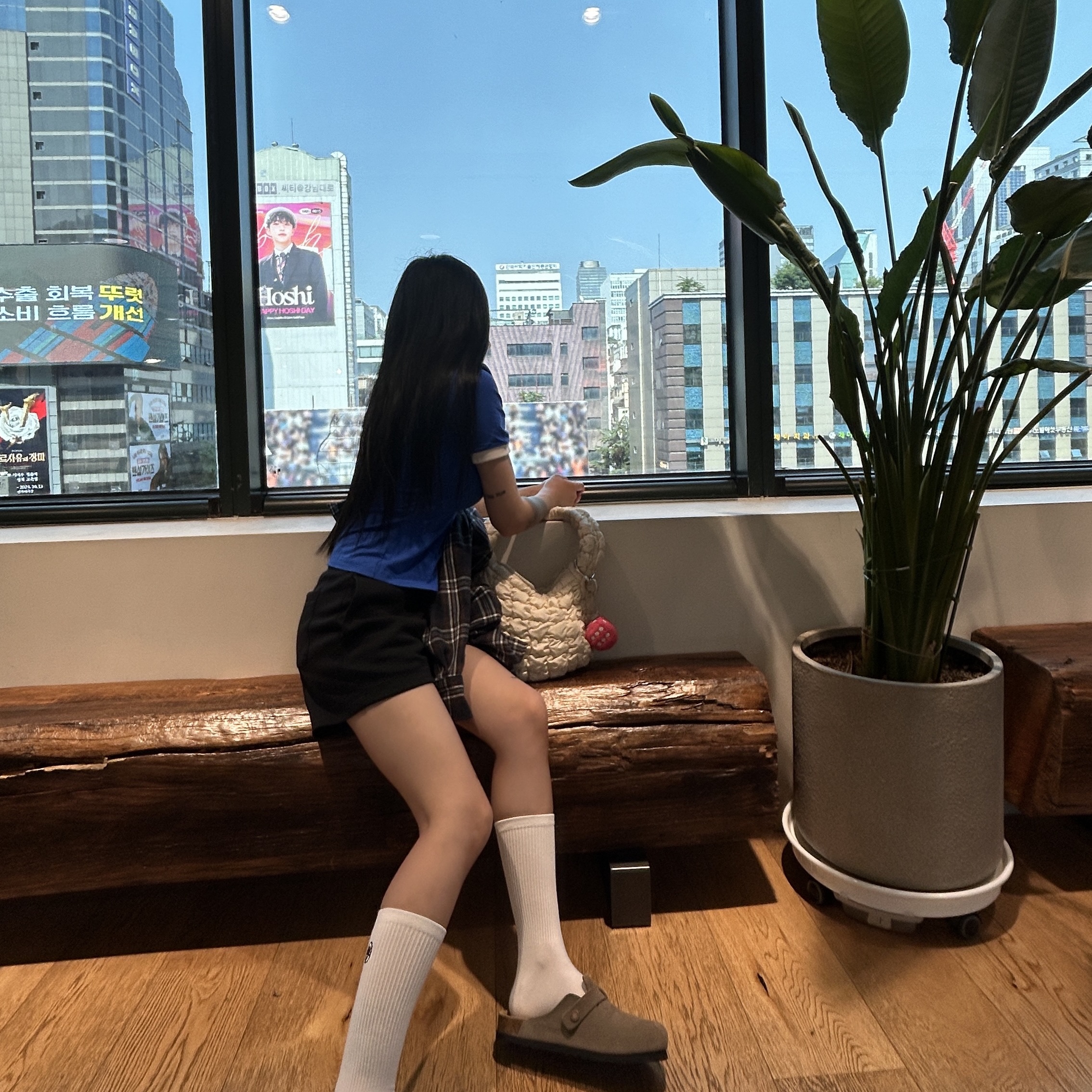 Nike Air Force 1 '07 Low White, Monamhee Creami Keyring Cream - KREAM Exclusive 착용 스타일 - 7