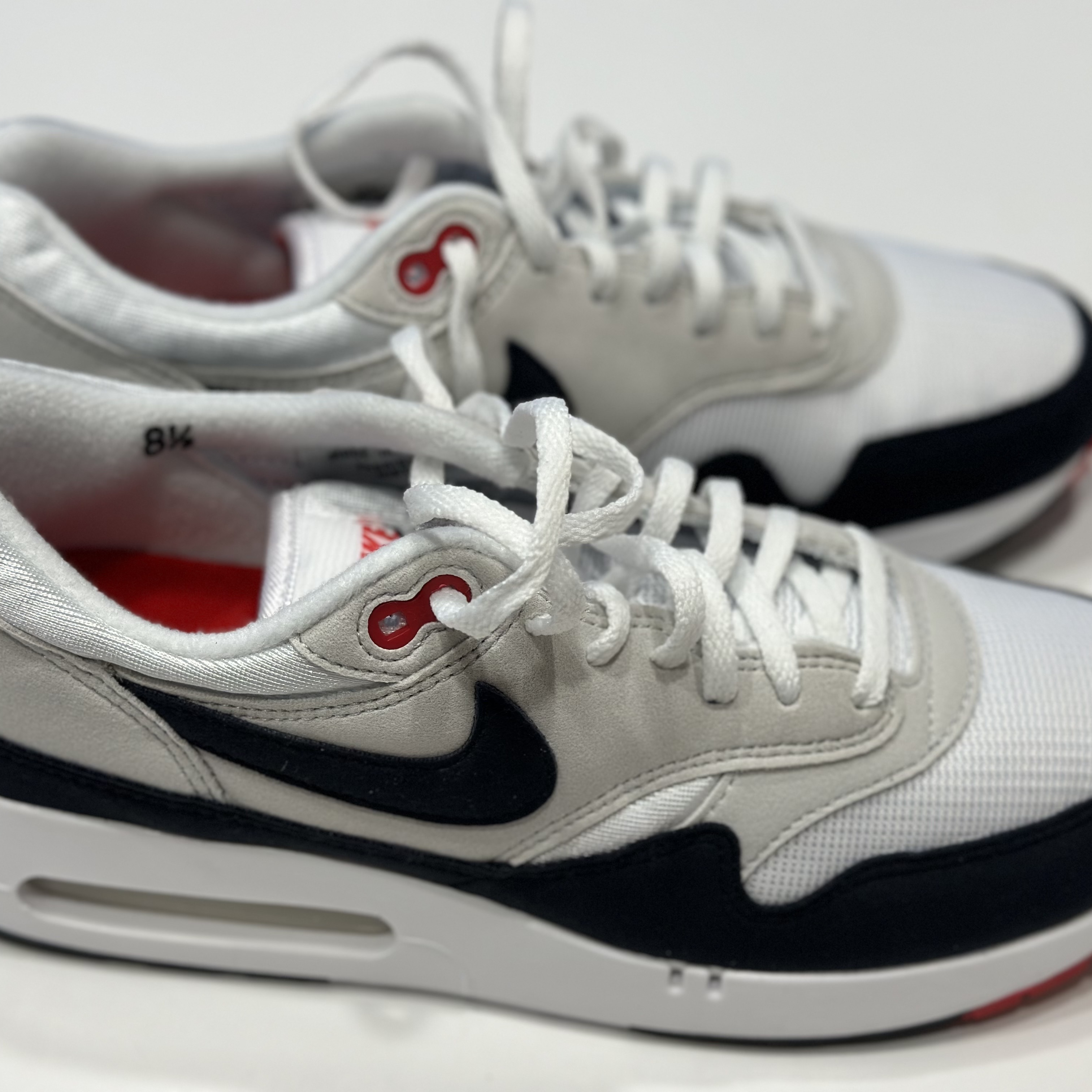 Nike Air Max 1 '86 Dark Obsidian and University Red 착용 스타일 - 1