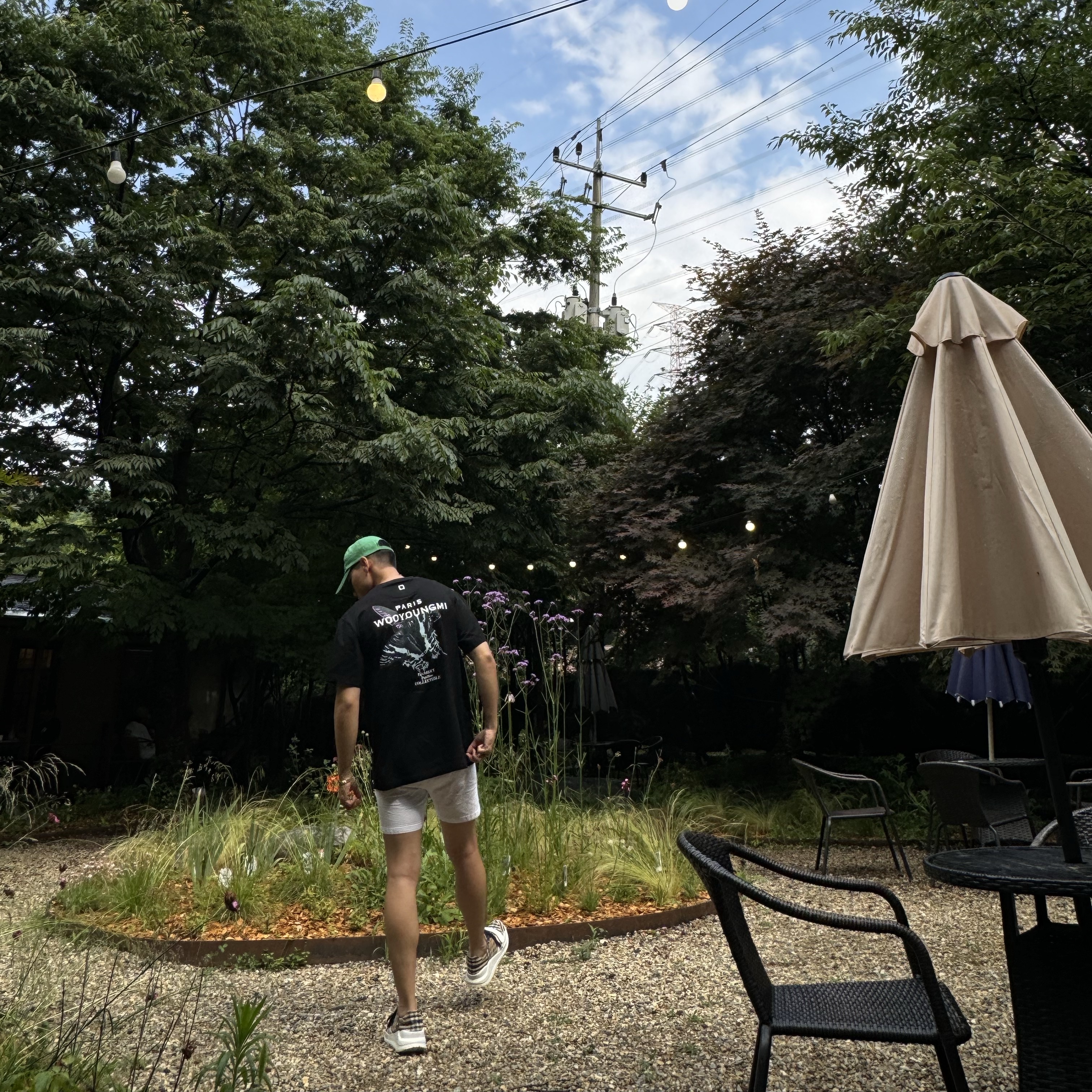 Wooyoungmi Butterfly Back Logo T-shirt Black - 23SS, Burberry Vintage Check Suede Leather Sneakers Archive Beige 착용 스타일