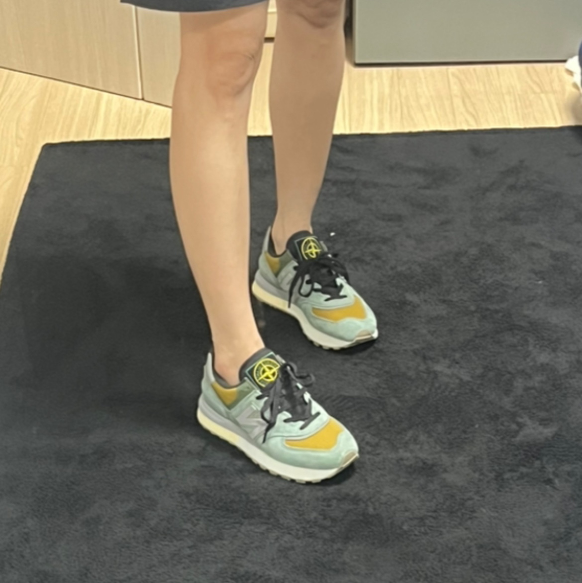 New Balance x Stone Island 574 Legacy Light Green 착용 스타일 - 1