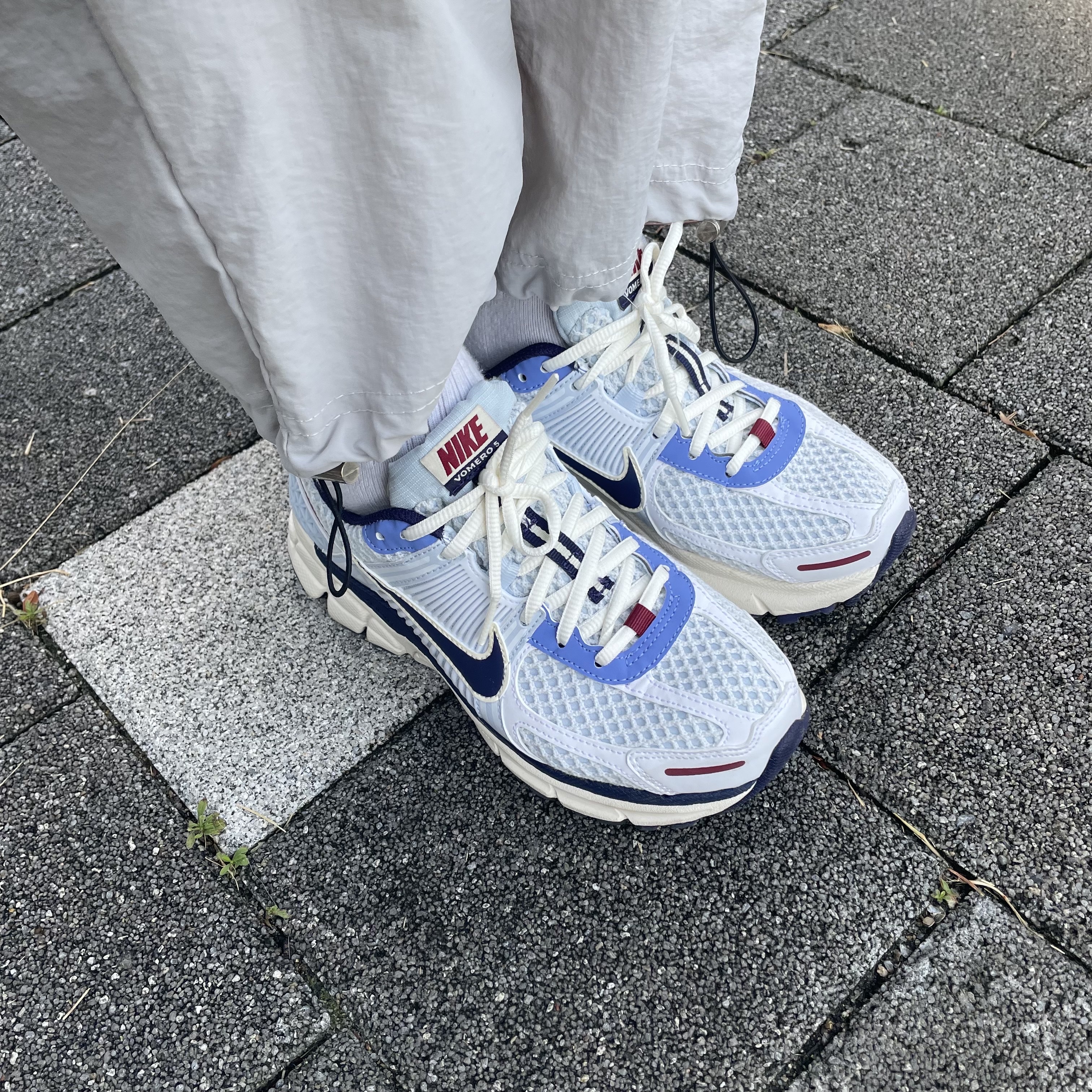 (W) Nike Zoom Vomero 5 Blue Tint Purple Ink 착용 스타일 - 4