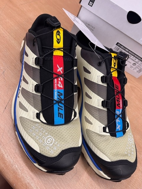 Salomon x MM6 Maison Margiela XT-4 Mule Transparent Yellow Shale 착용 스타일 - 2