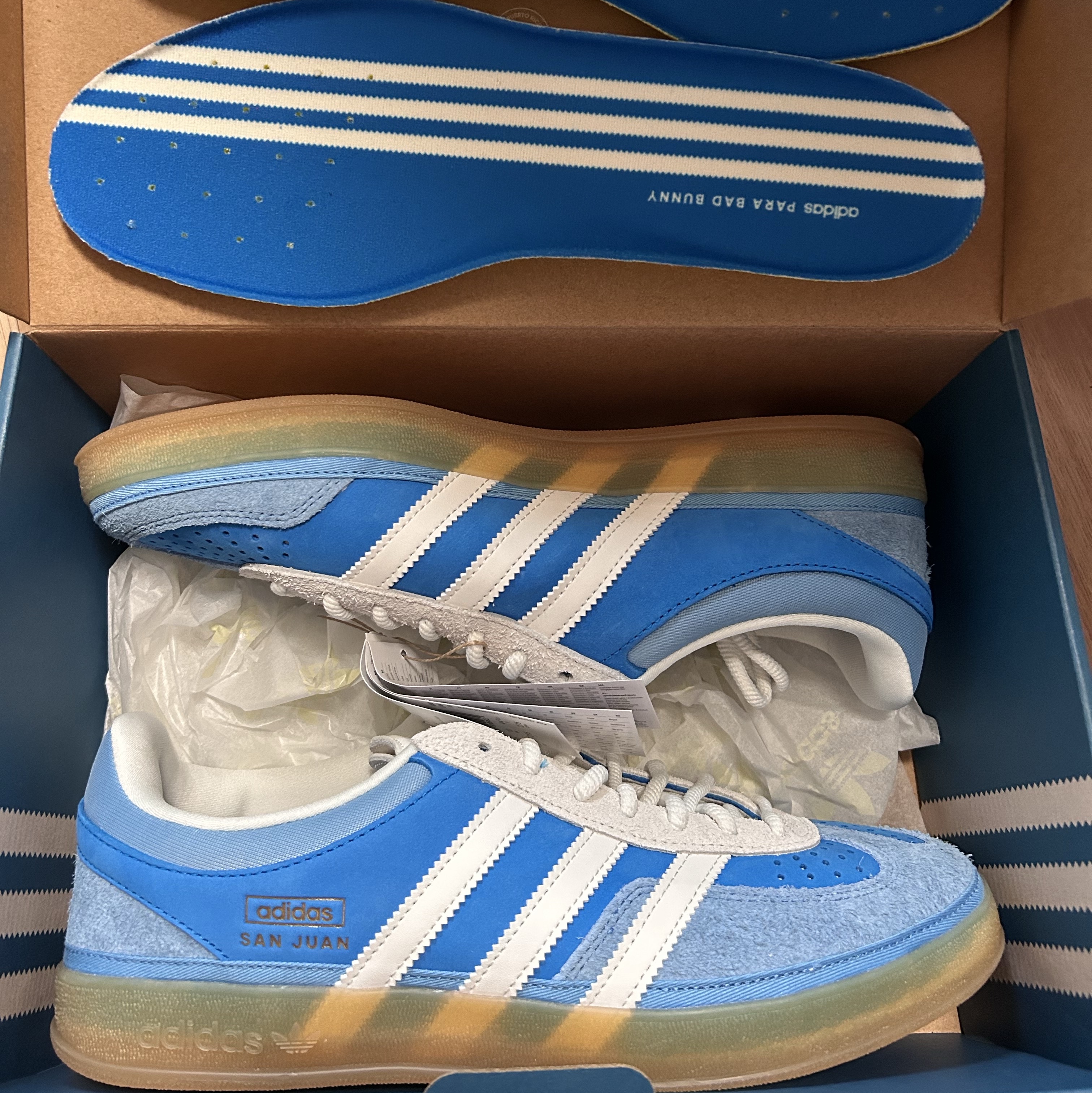 Adidas x Bad Bunny Gazelle Indoor Supplier Color Core White 착용 스타일 - 4