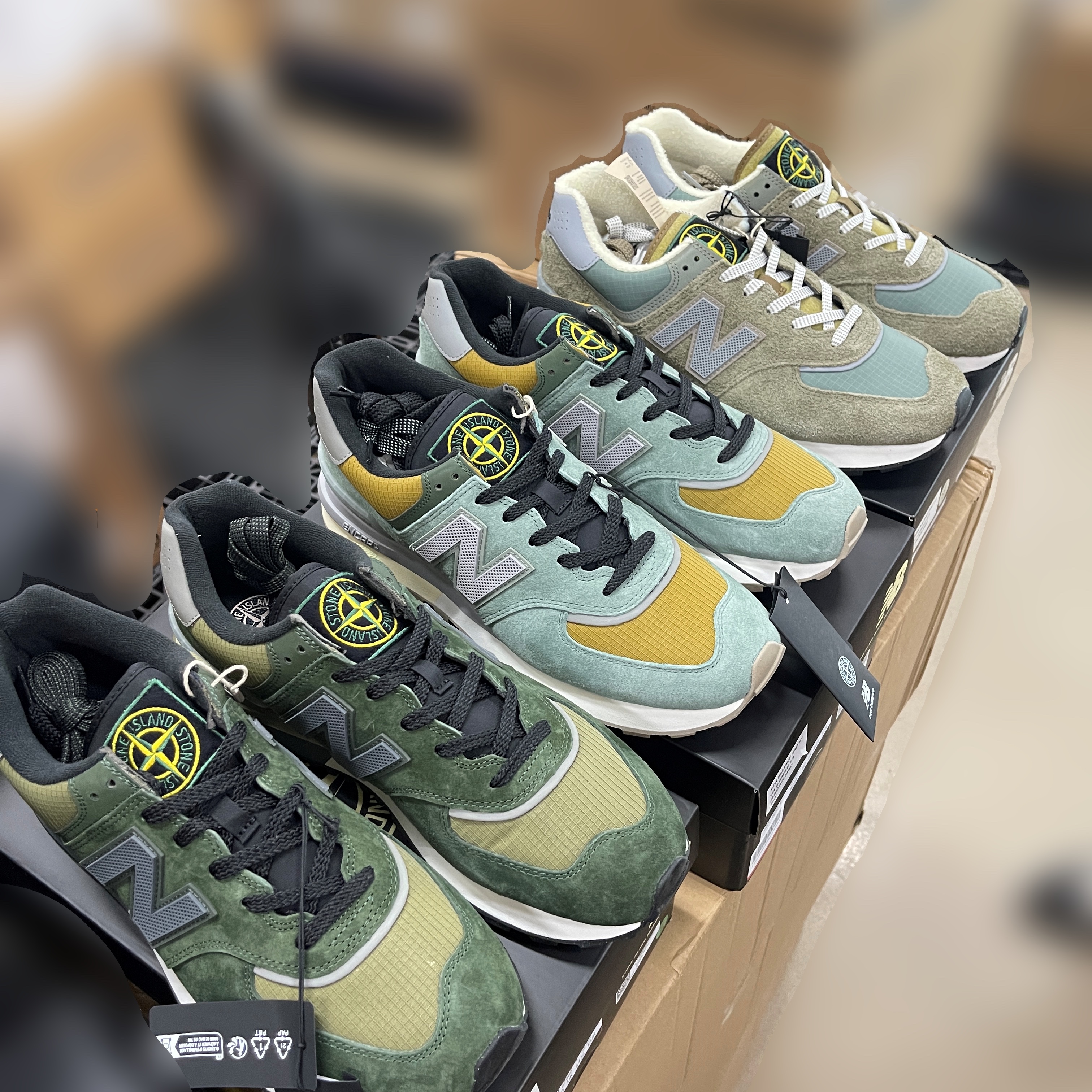 New Balance x Stone Island 574 Legacy Dark Green, New Balance x Stone Island 574 Legacy Light Green 착용 스타일 - 1
