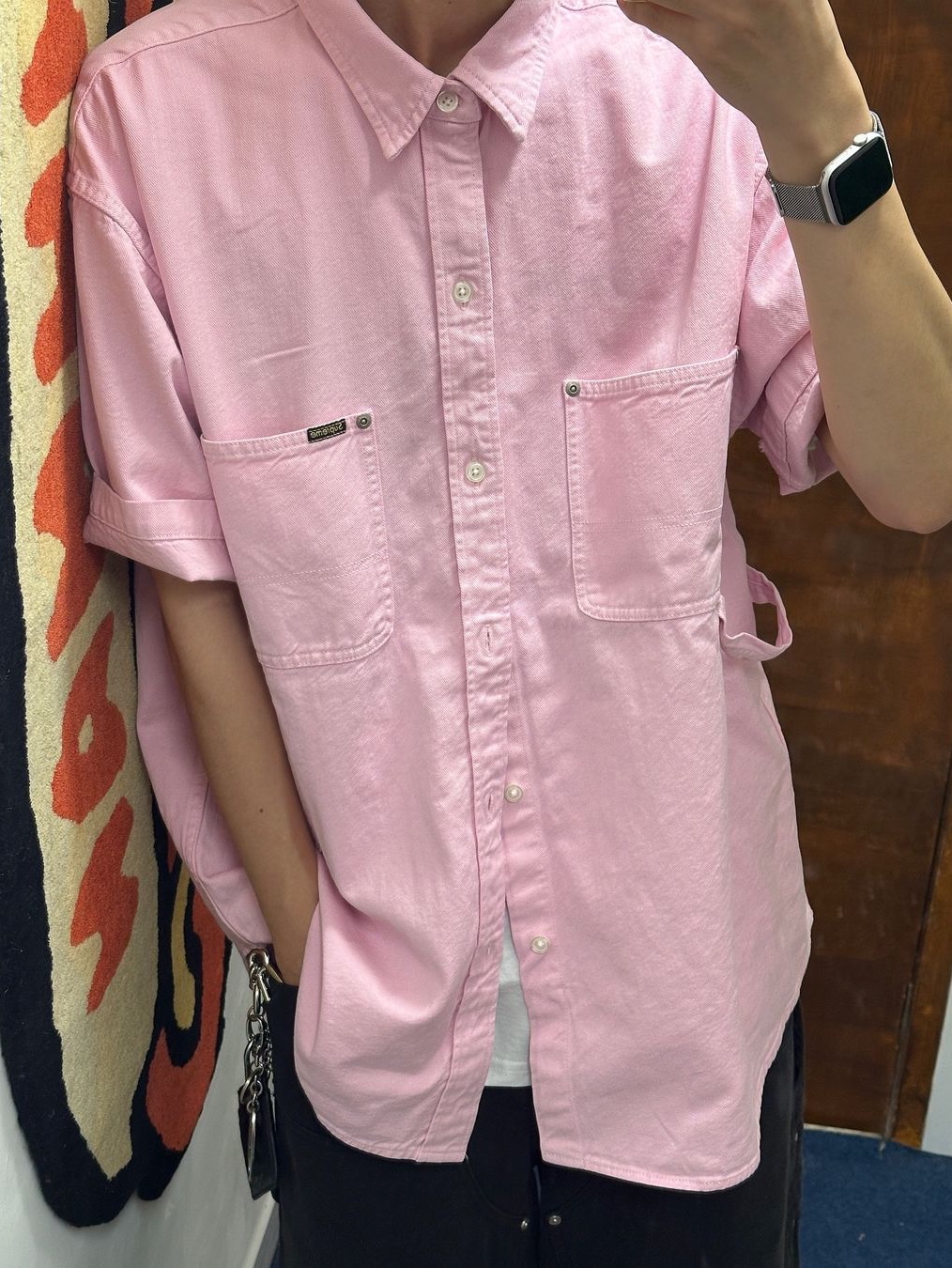 Supreme Seersucker S Logo 6-Panel Black - 24SS, Supreme Loose Fit S/S Denim Painter Shirt Washed Blue - 24SS 착용 스타일 - 4