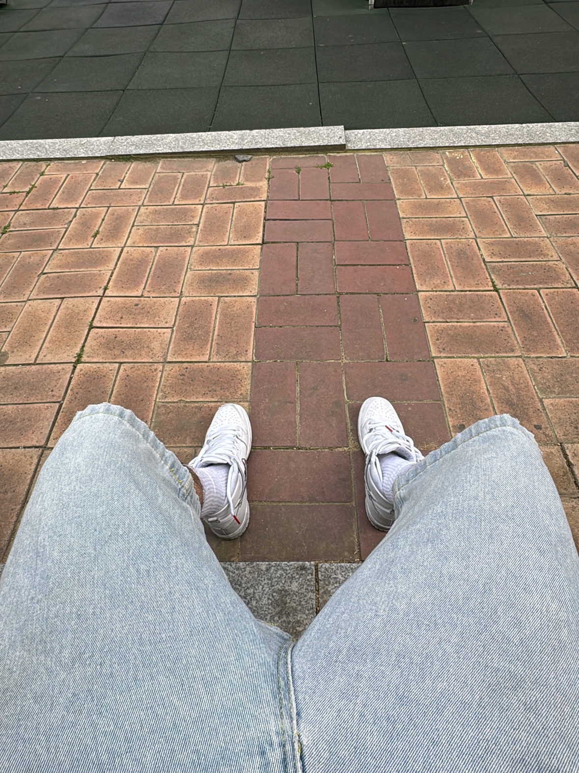 Nike x Oski SB Dunk High Pro White and Cool Grey 착용 스타일
