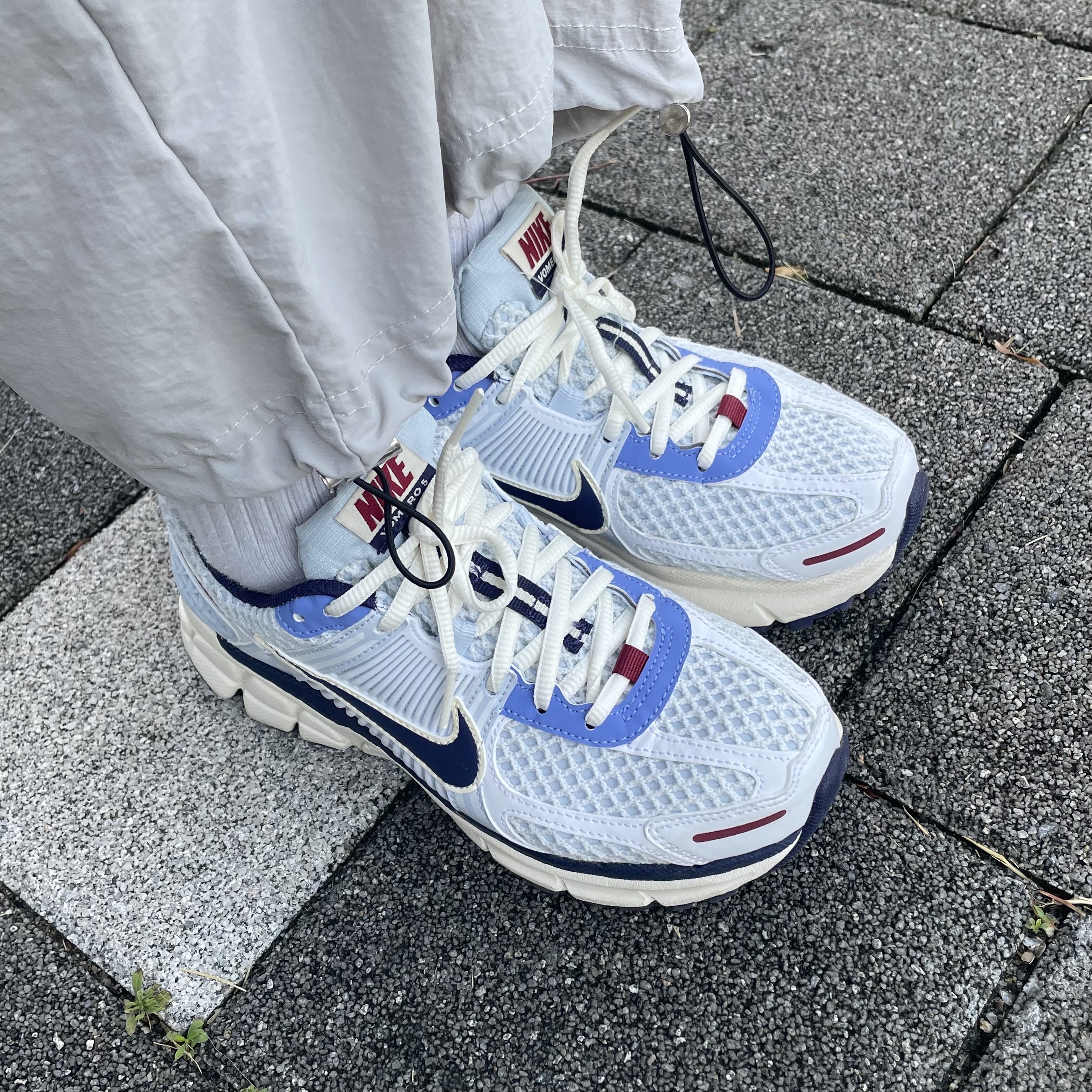 (W) Nike Zoom Vomero 5 Blue Tint Purple Ink 착용 스타일 - 3