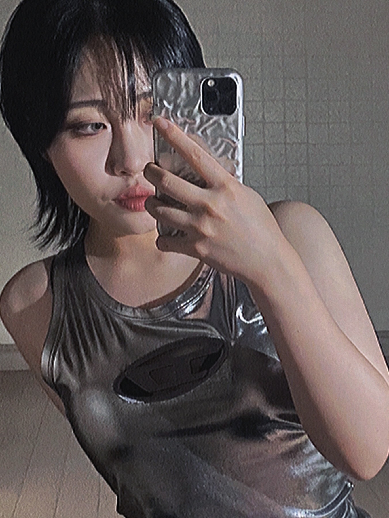 (W) Diesel T-Lynys Metallic Stretch Fabric Tank Top Silver 착용 스타일 - 2