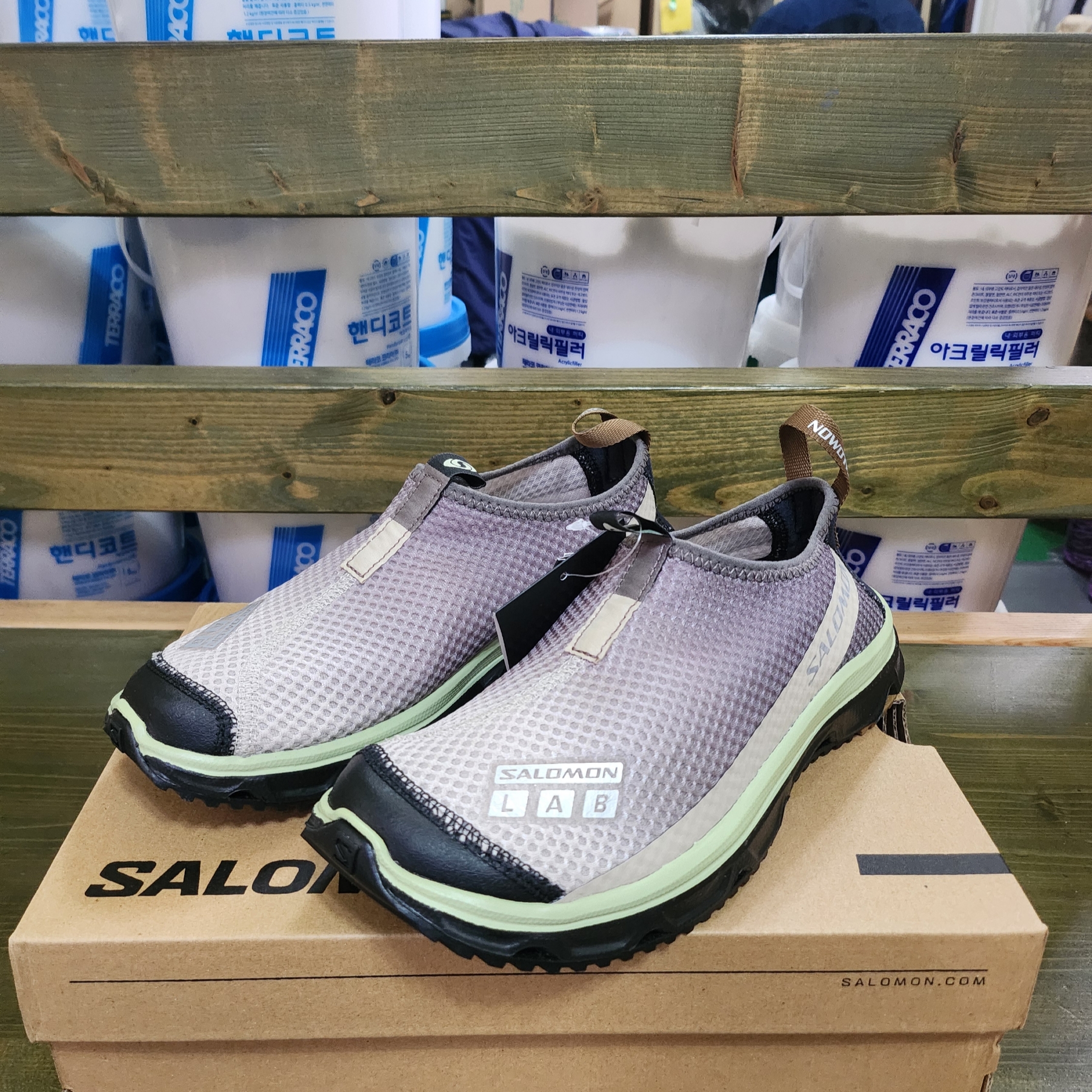 Salomon RX Moc 3.0 Feather Gray Plum Kitten 착용 스타일
