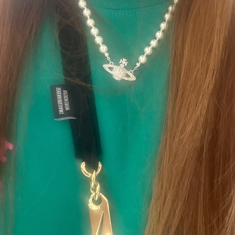 Vivienne Westwood Mini Pearl Bas Relief Necklace Silver 착용 스타일