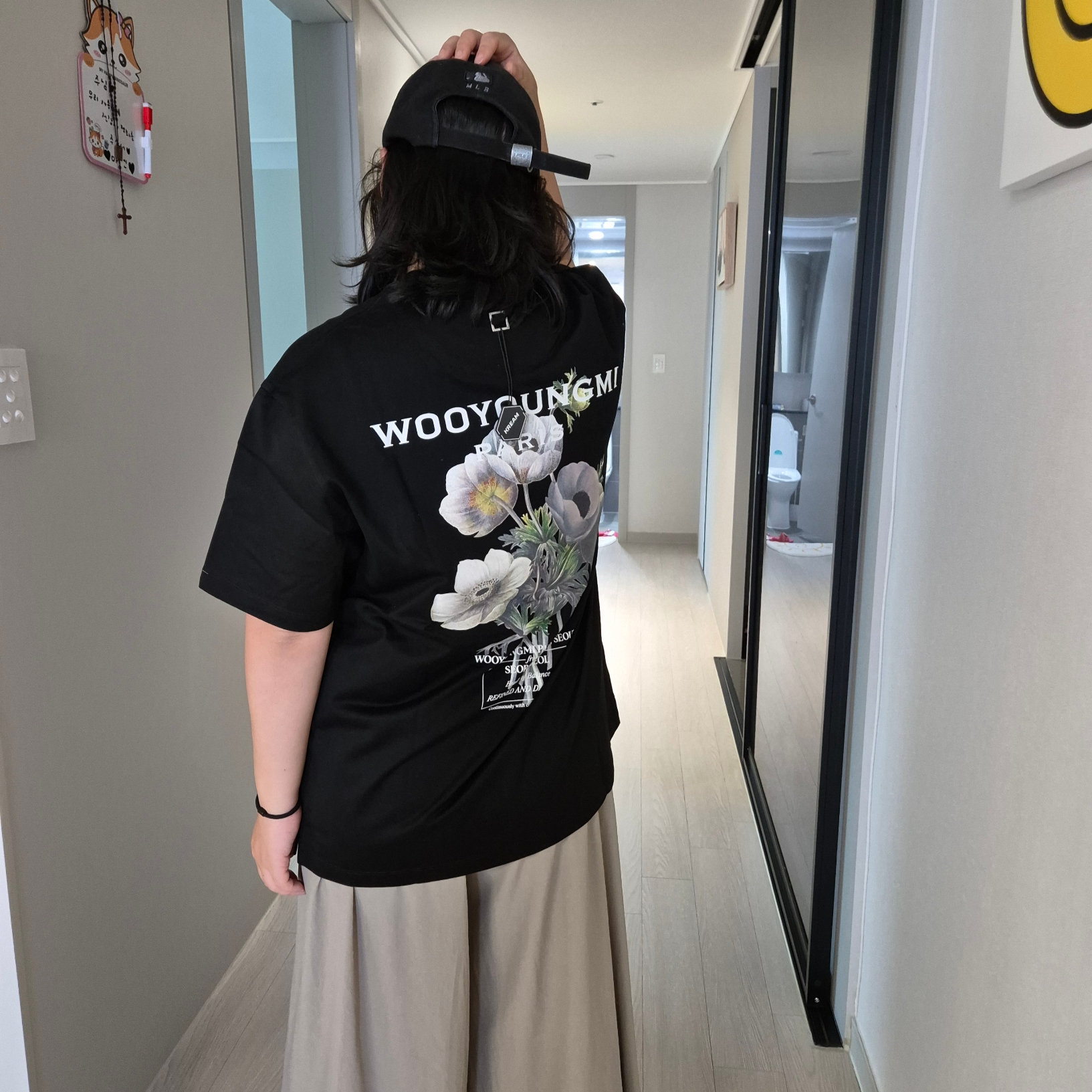 Wooyoungmi Flower Print Back Logo T-Shirt Black - 23FW 착용 스타일