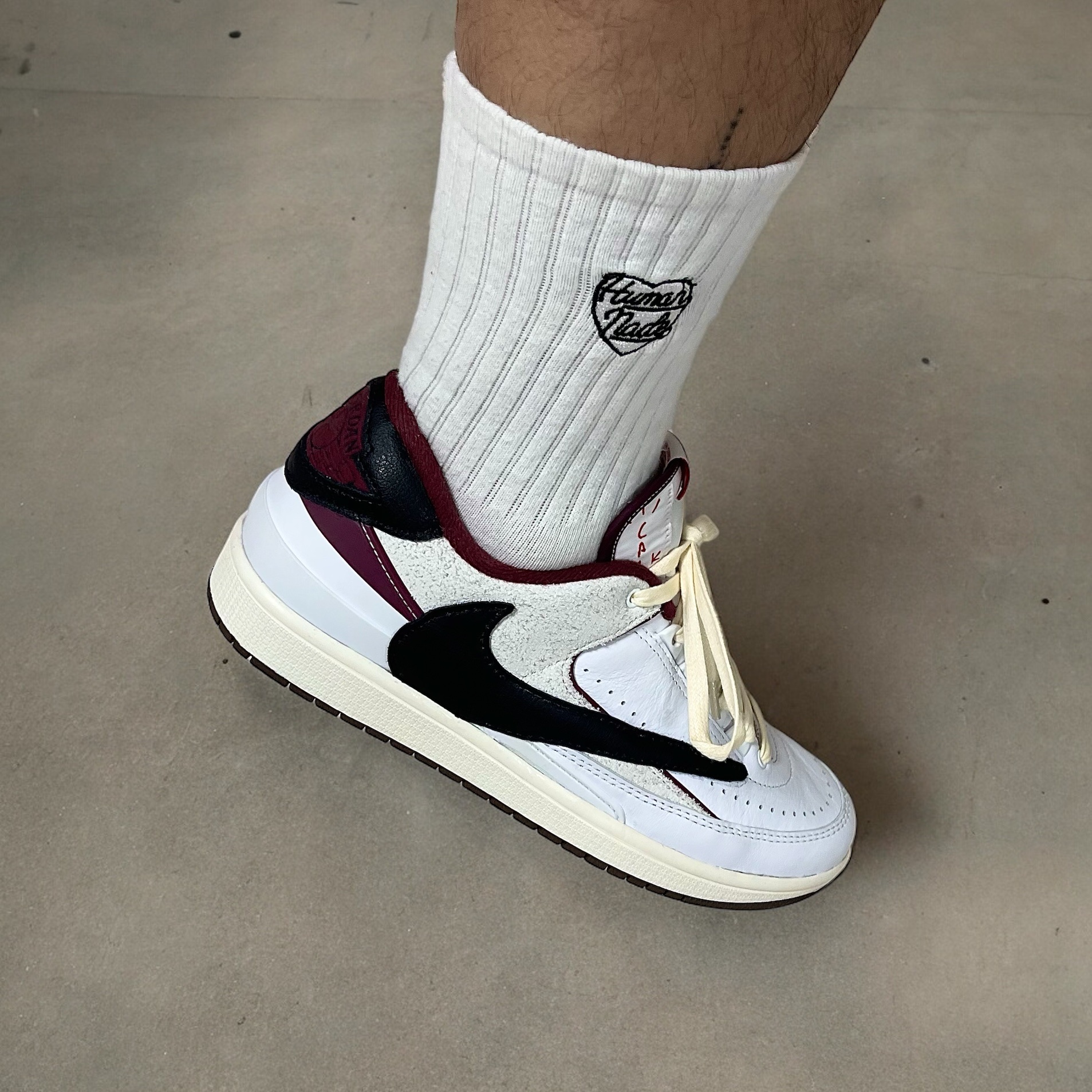 Jordan 2 Retro Low Cherrywood 착용 스타일