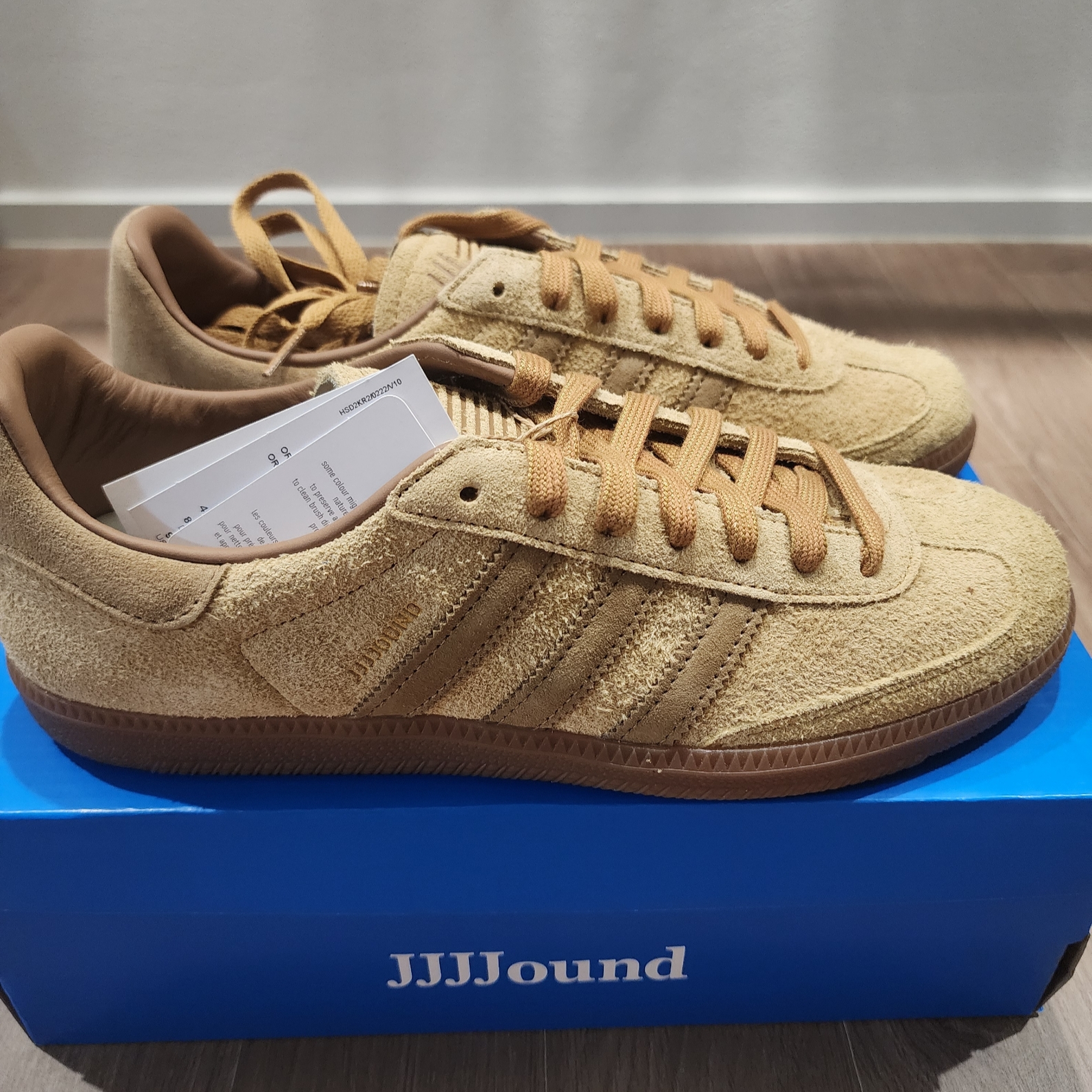Adidas x JJJJound Samba OG Mesa 착용 스타일 - 4