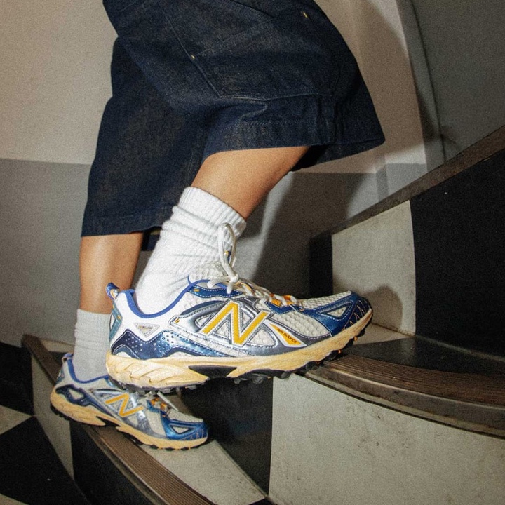 New Balance x Yeseyesee ML610 Atlantic Blue Varsity Gold 착용 스타일 - 3