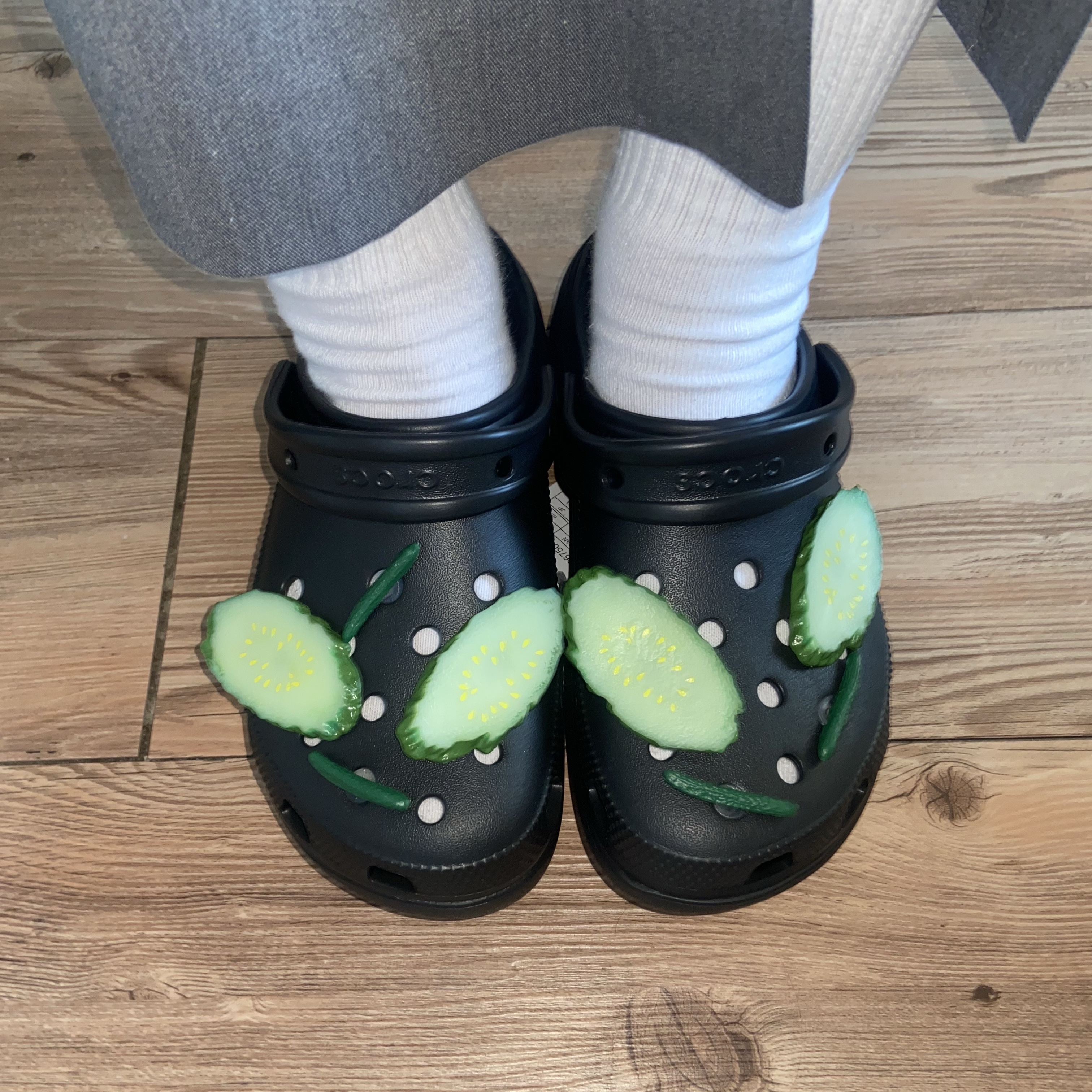 (W) Crocs Classic Platform Clog Black 착용 스타일 - 1