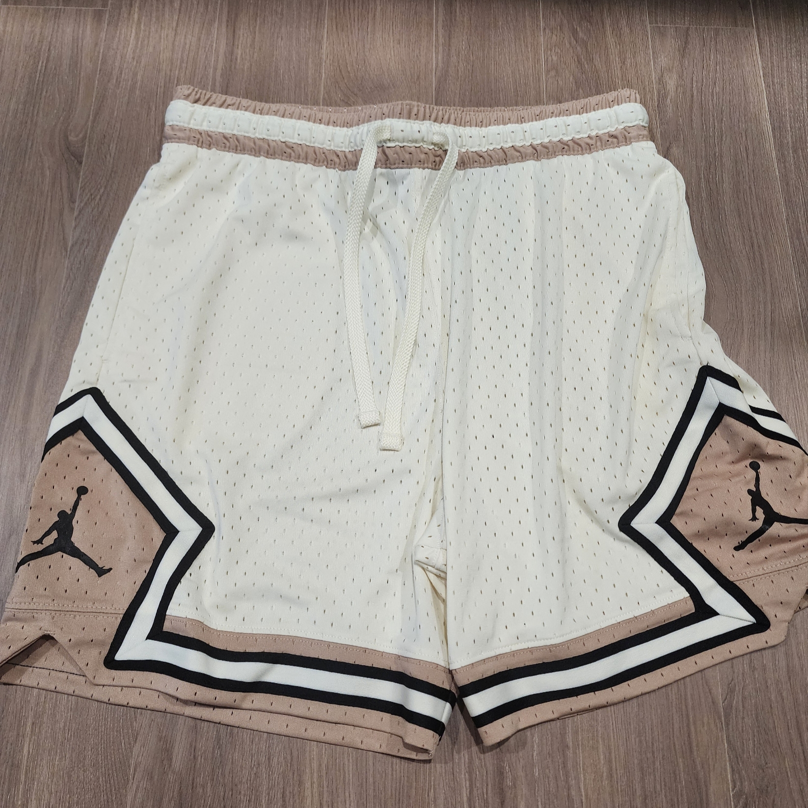 Jordan Dri-Fit Sport Diamond Shorts Coconut Milk - Asia 착용 스타일 - 1