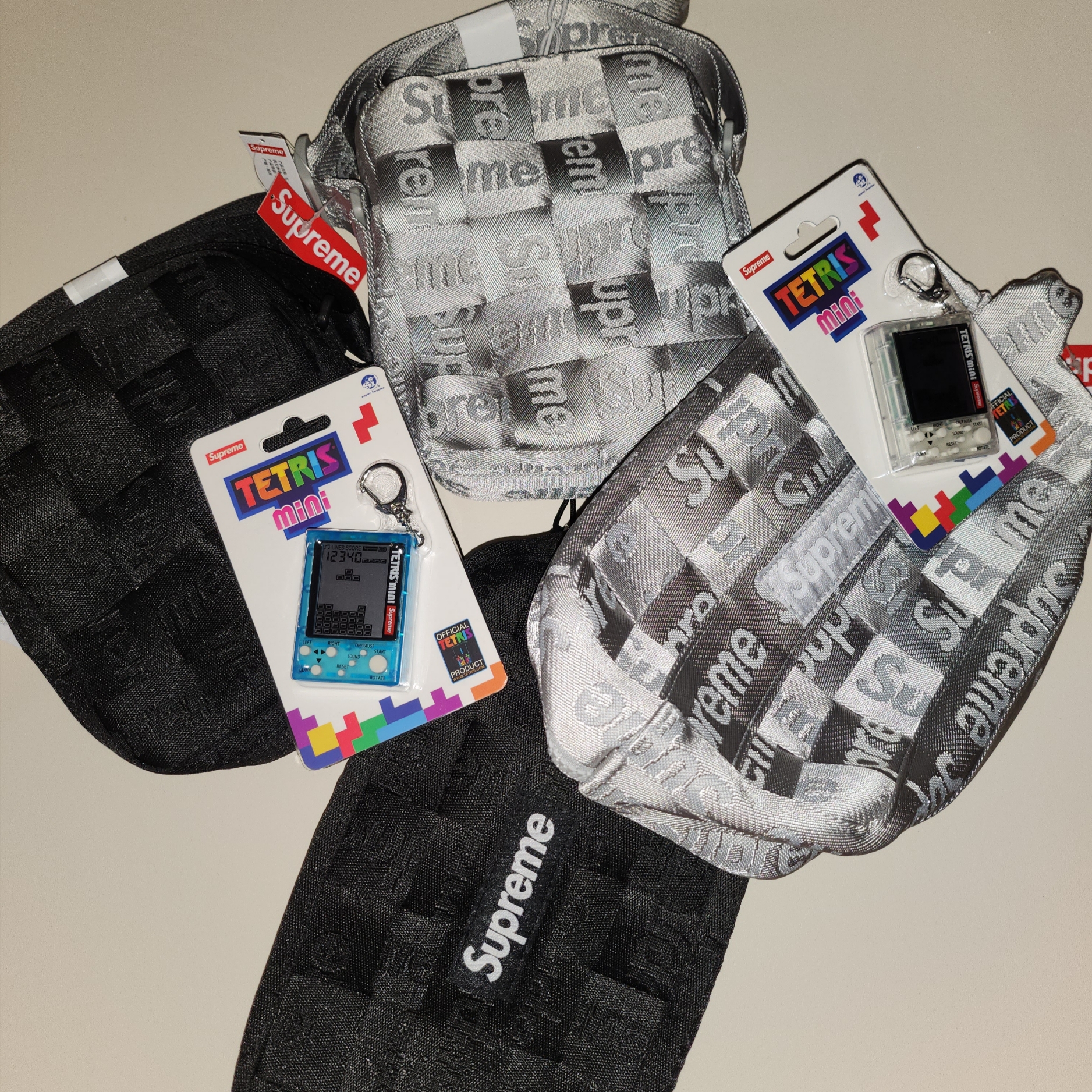 Supreme Woven Utility Bag Black - 24SS, Supreme Woven Utility Bag Grey - 24SS 착용 스타일