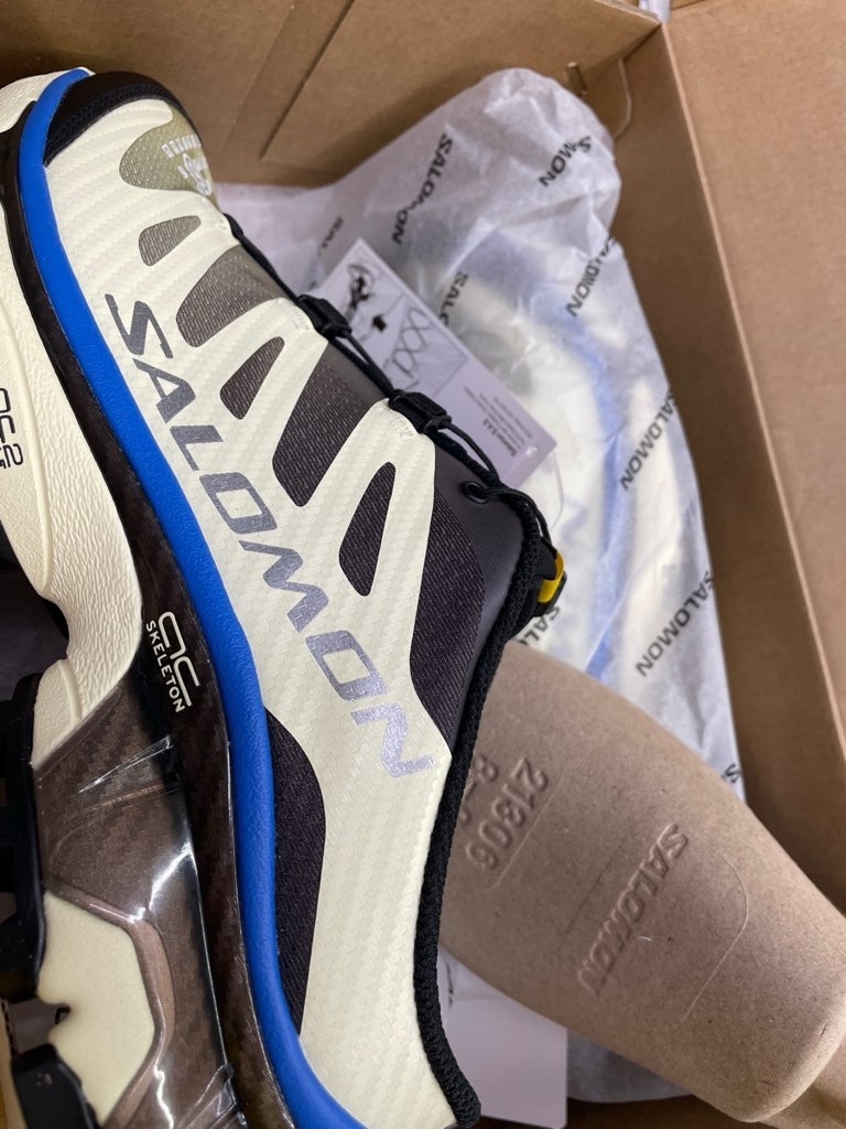 Salomon x MM6 Maison Margiela XT-4 Mule Transparent Yellow Shale 착용 스타일 - 4
