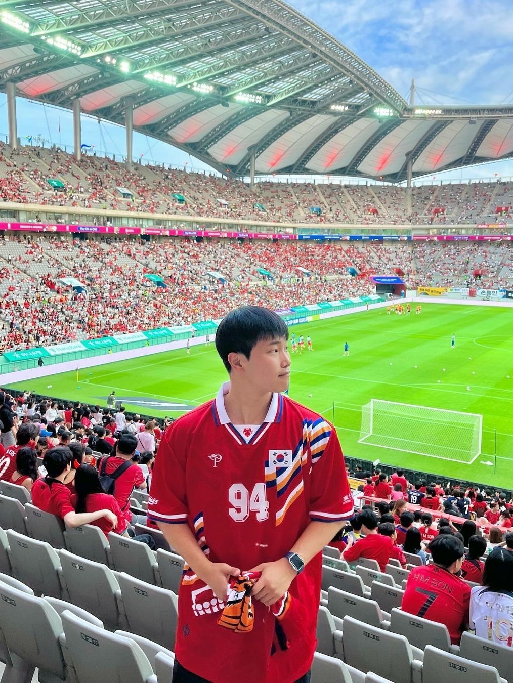 Over The Pitch x Red Devil 1994 Jersey Red, Over The Pitch x Red Devil 1994 Jersey White 착용 스타일