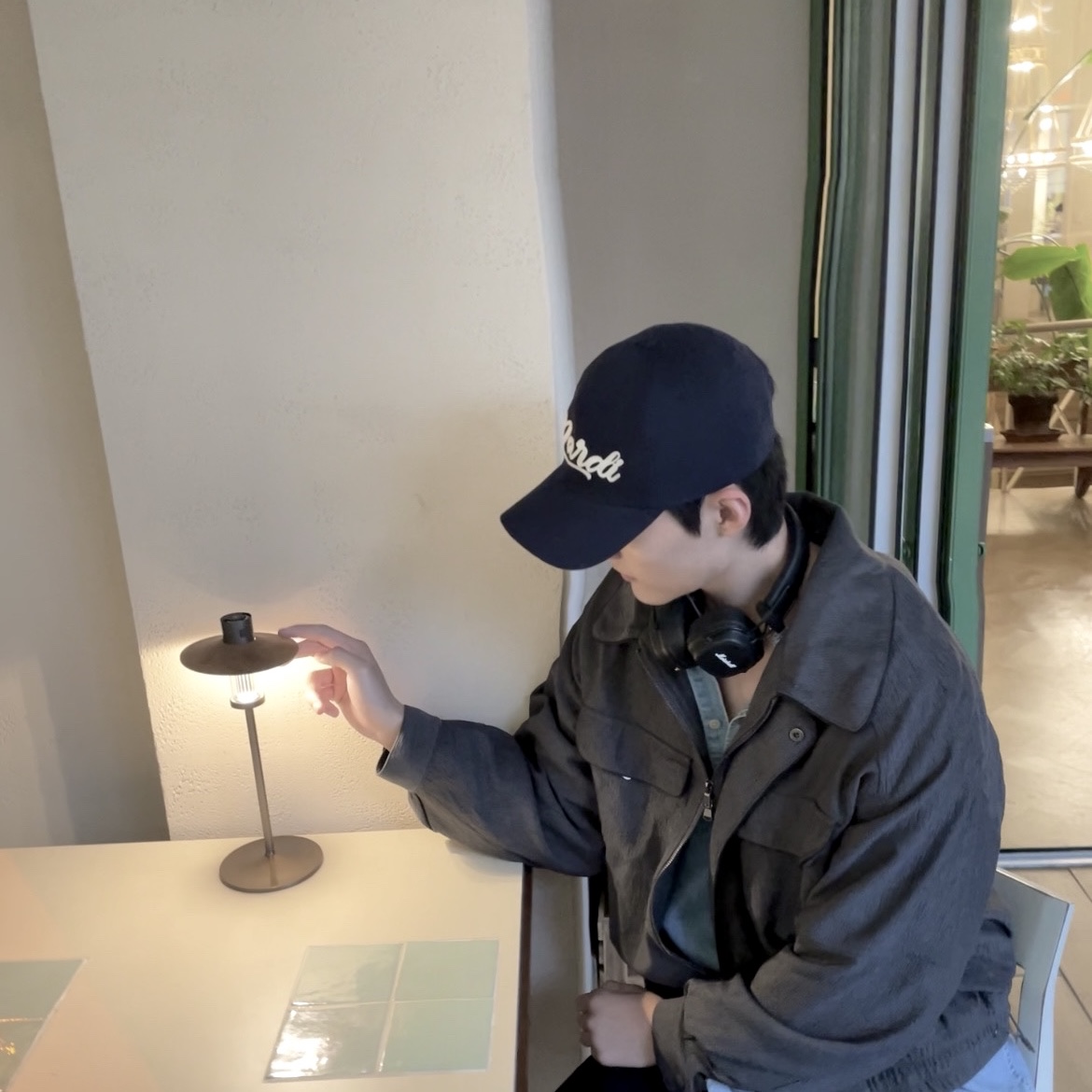 Marshall Major IV Black (Korean Ver.) 착용 스타일 - 2