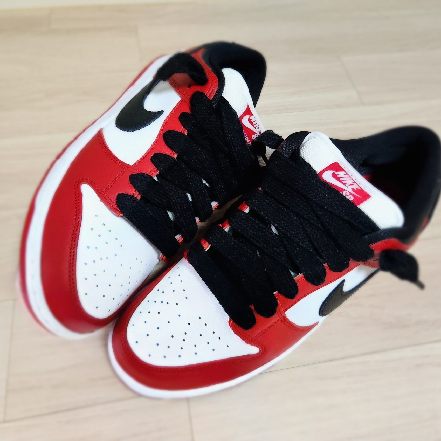 Nike SB Dunk Low Pro Chicago 착용 스타일 - 1