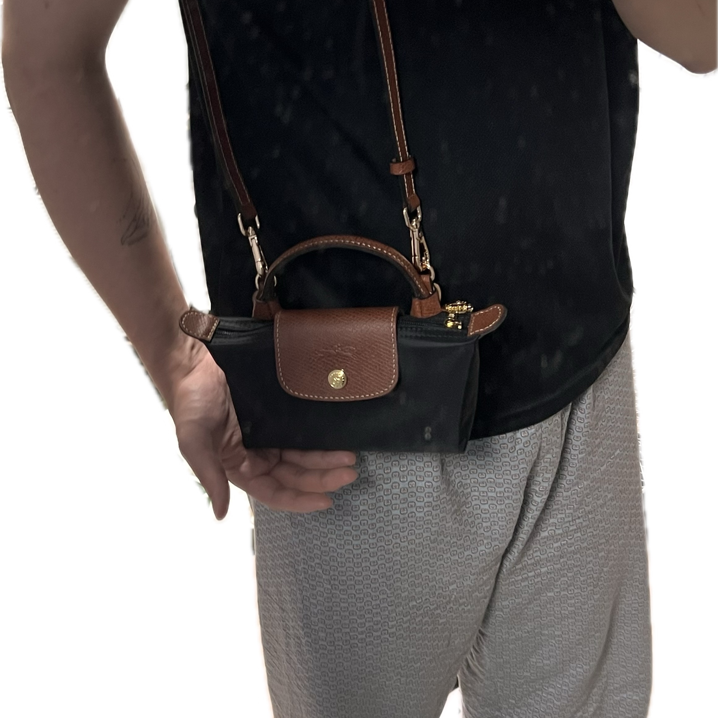 Longchamp Le Pliage Original Handle Pouch Black 착용 스타일