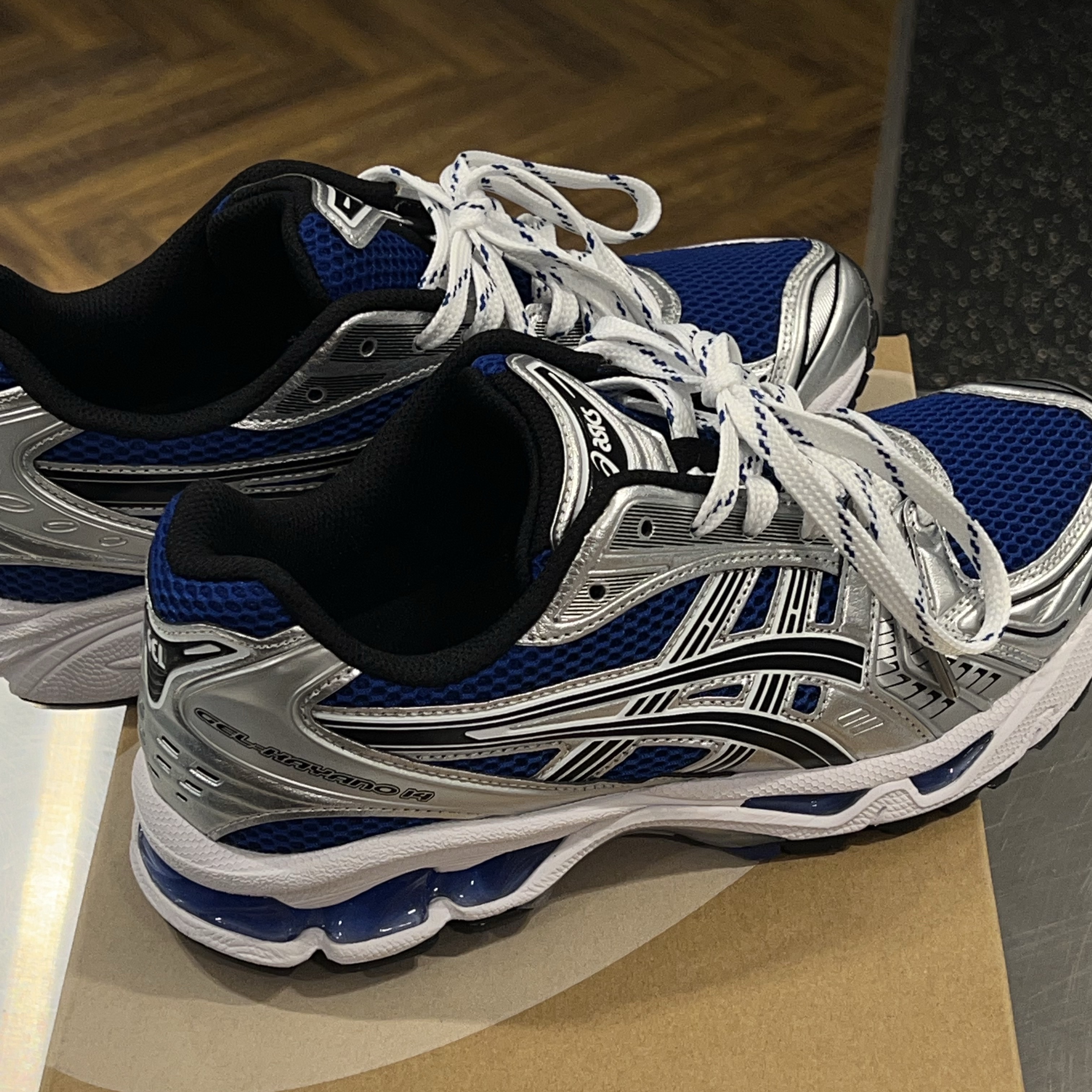 Asics Gel-Kayano 14 Monaco Blue Black 착용 스타일 - 4
