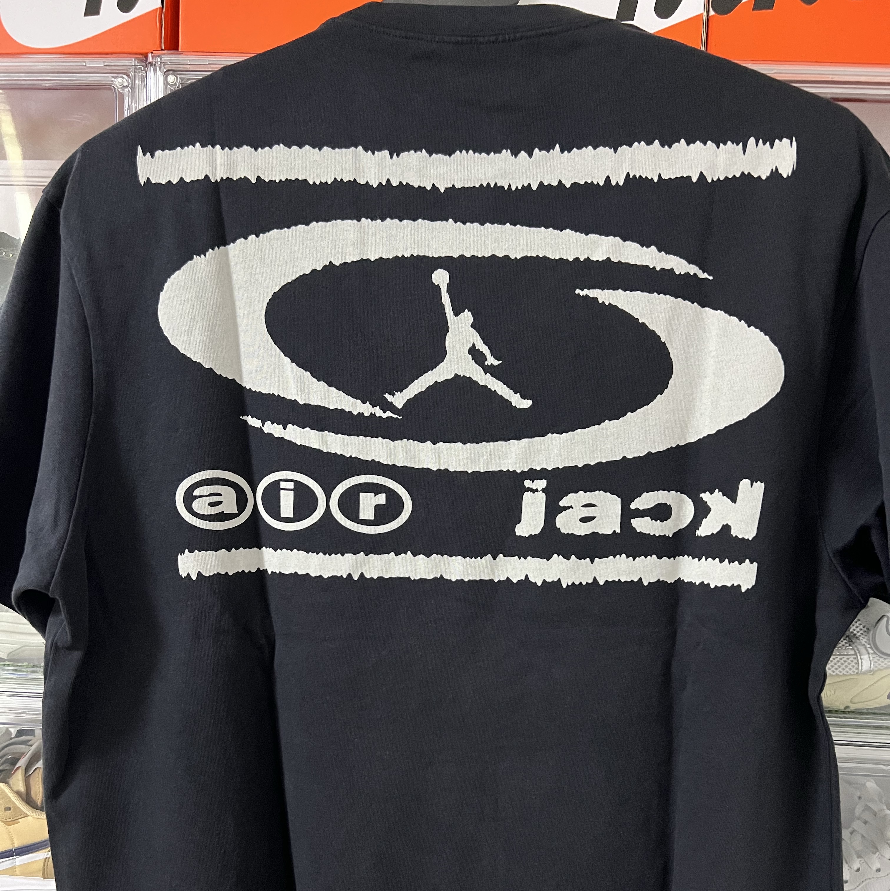 Jordan x Travis Scott T-Shirts Black (DZ5514-011) 착용 스타일