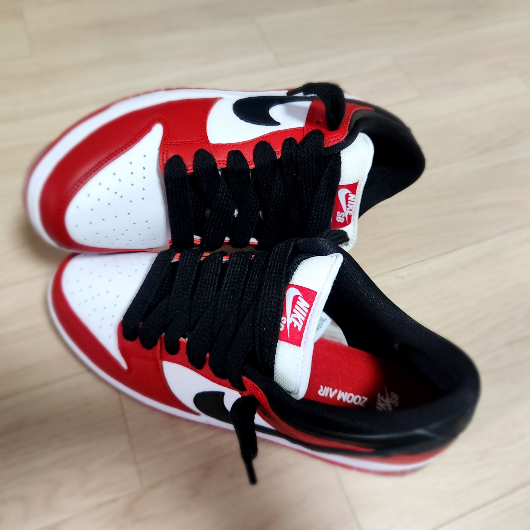 Nike SB Dunk Low Pro Chicago 착용 스타일 - 4