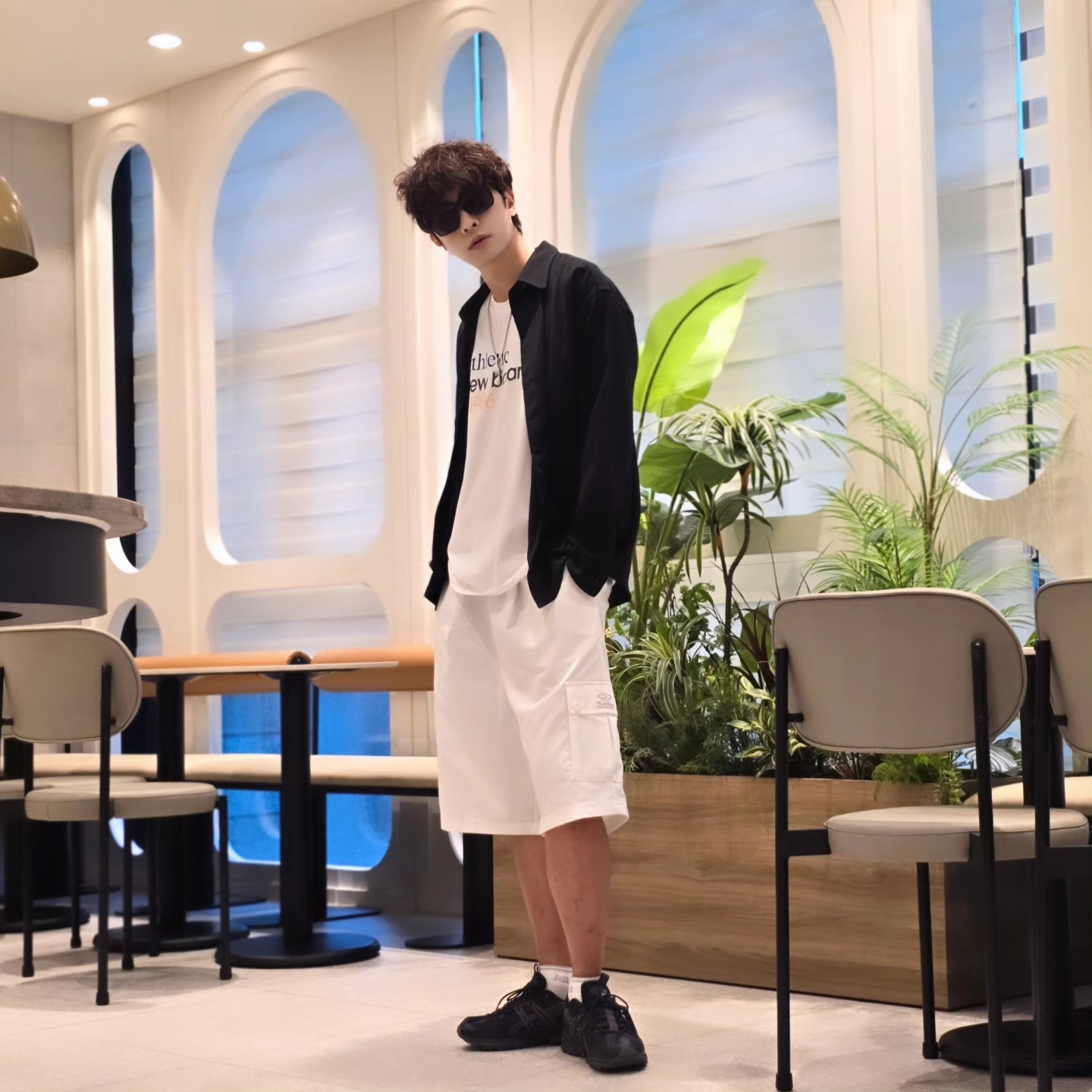 Asics Gel-Sonoma 15-50 Black Obsidian Grey, Stussy World Tour T-Shirt White 착용 스타일 - 5