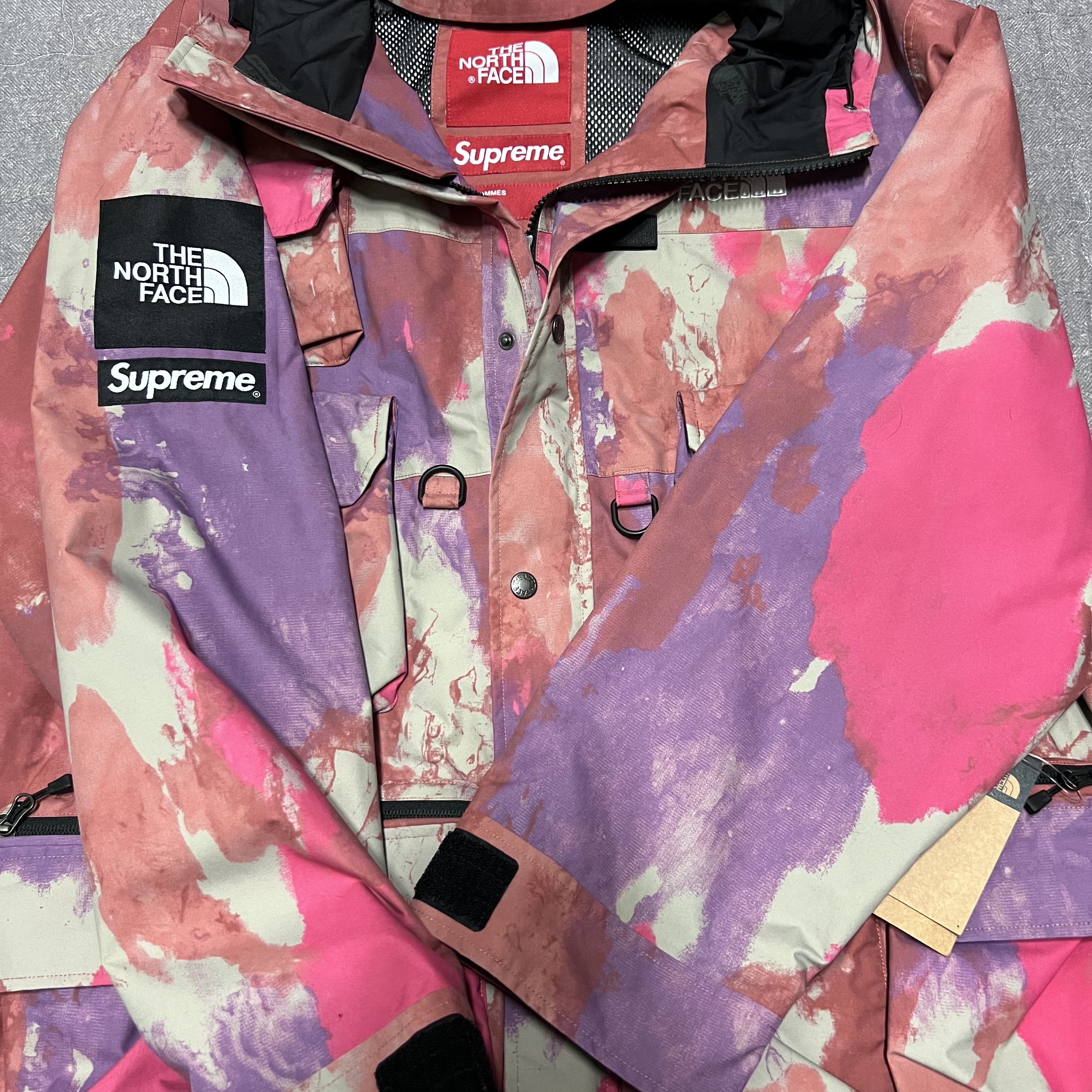 Supreme x The North Face Cargo Jacket Multi-Color - 20SS 착용 스타일 - 1