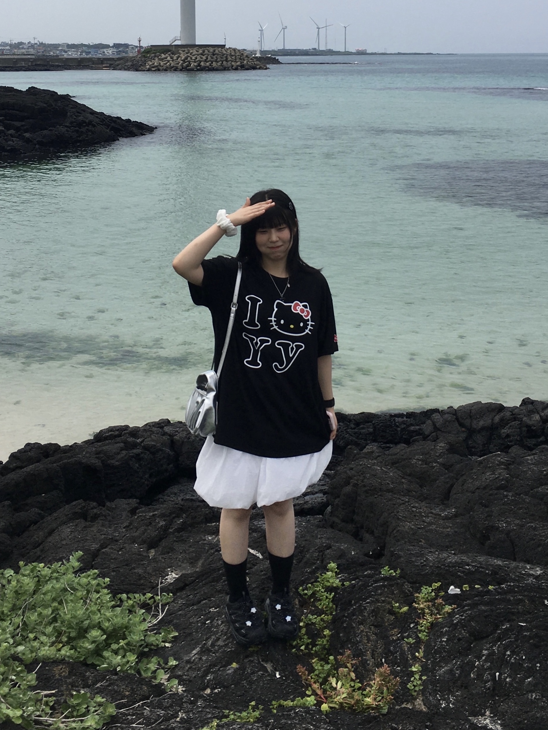 Hoka Hopara Black, Open Yy x Hello Kitty T-Shirt Black 착용 스타일 - 1