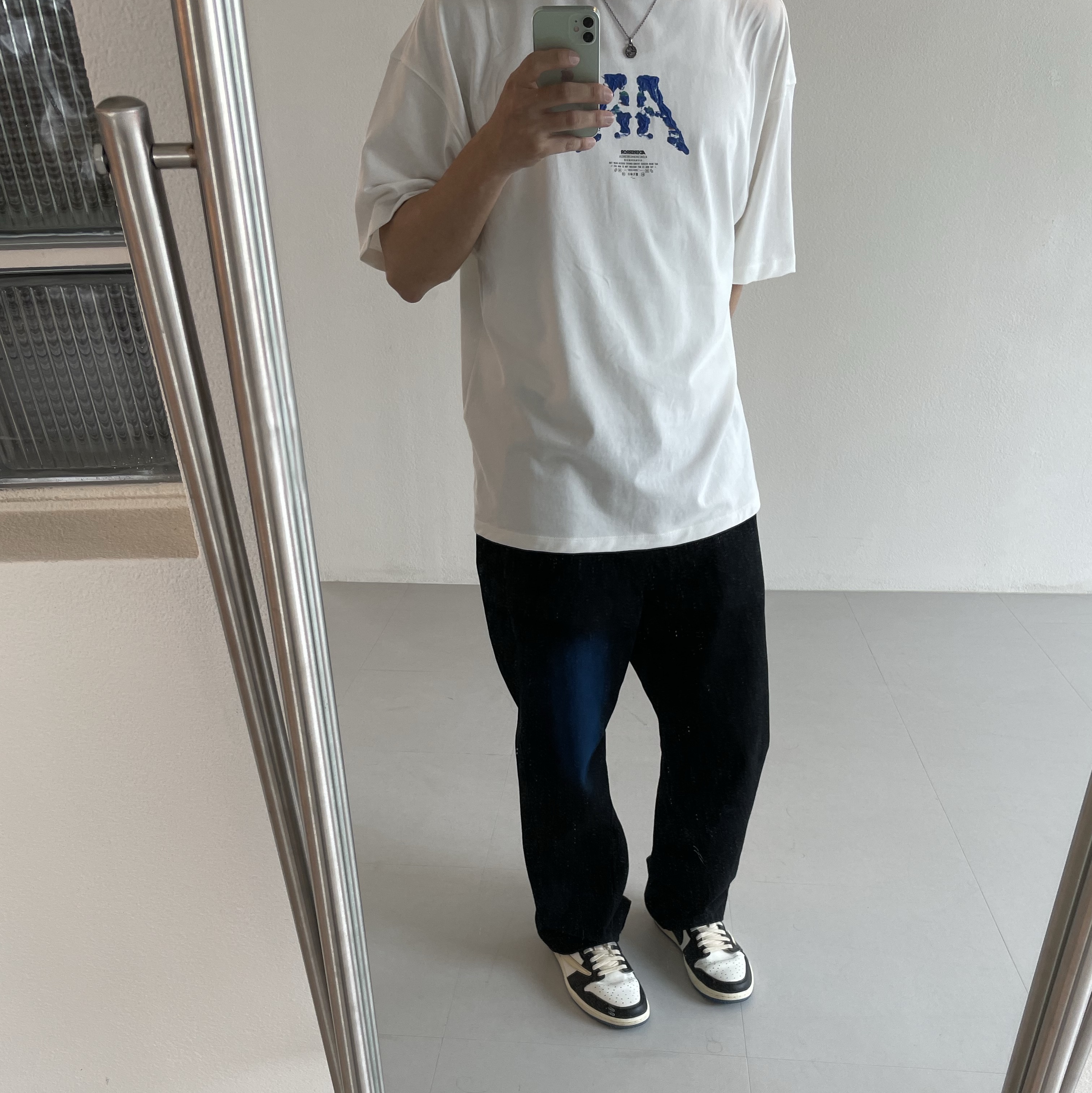 Jordan 1 x Travis Scott x Fragment Retro Low OG SP Military Blue 착용 스타일