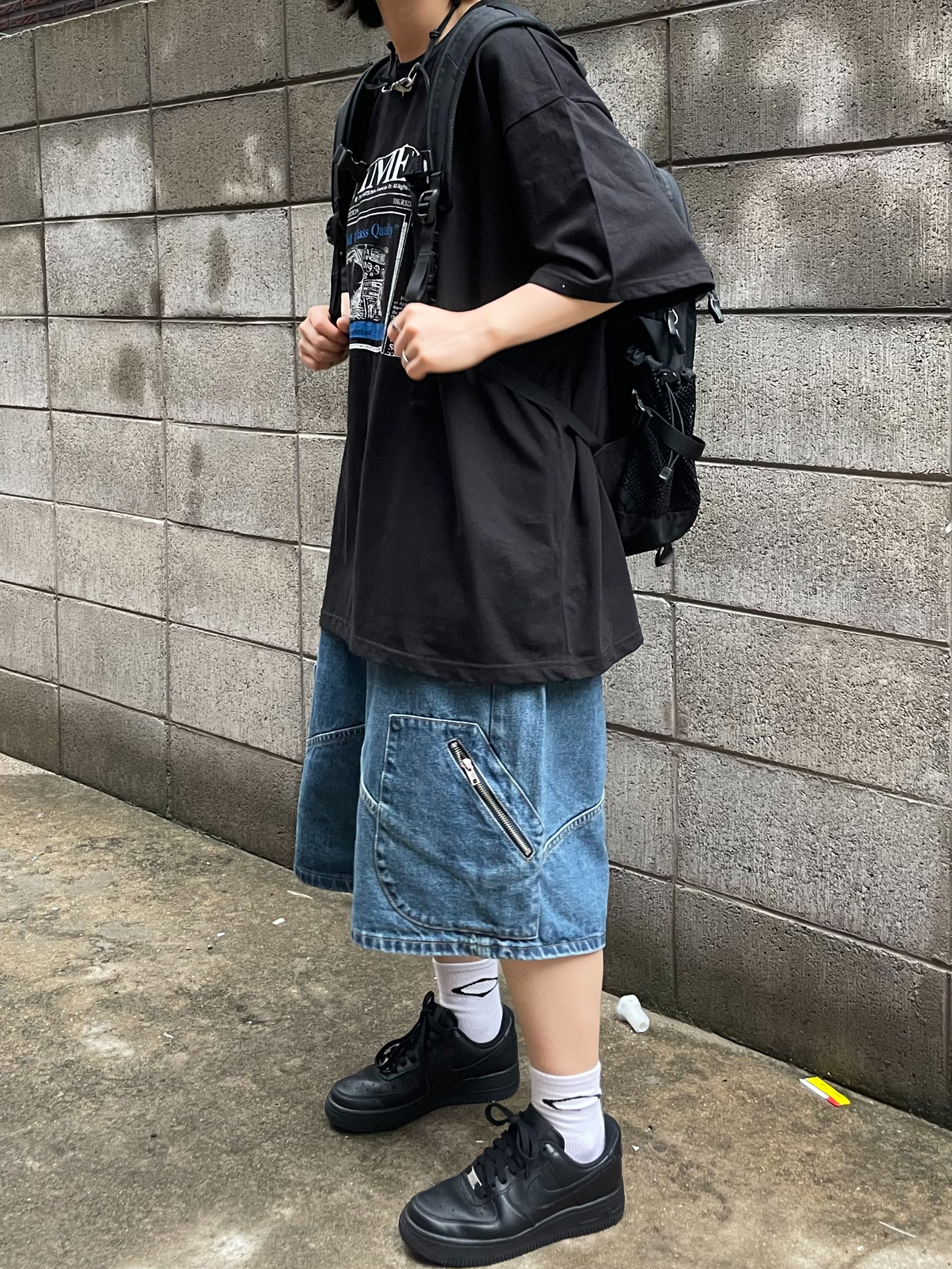 (W) Nike Air Force 1 '07 Low Triple Black, Our Legacy Ladon Leather Keychain Black 착용 스타일 - 1