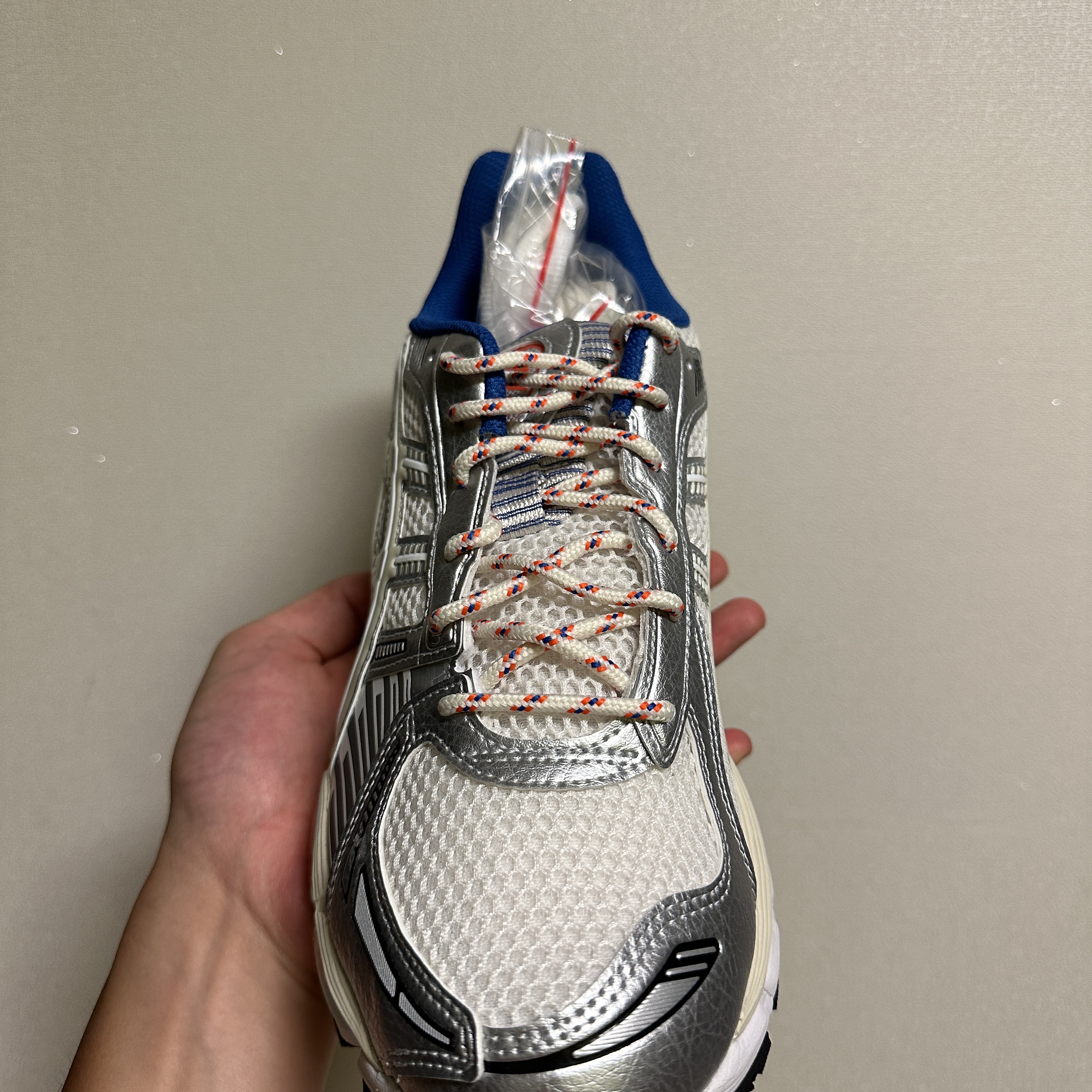 Asics x Ronnie Fieg Gel-Kayano 12.1 Cream 착용 스타일 - 2