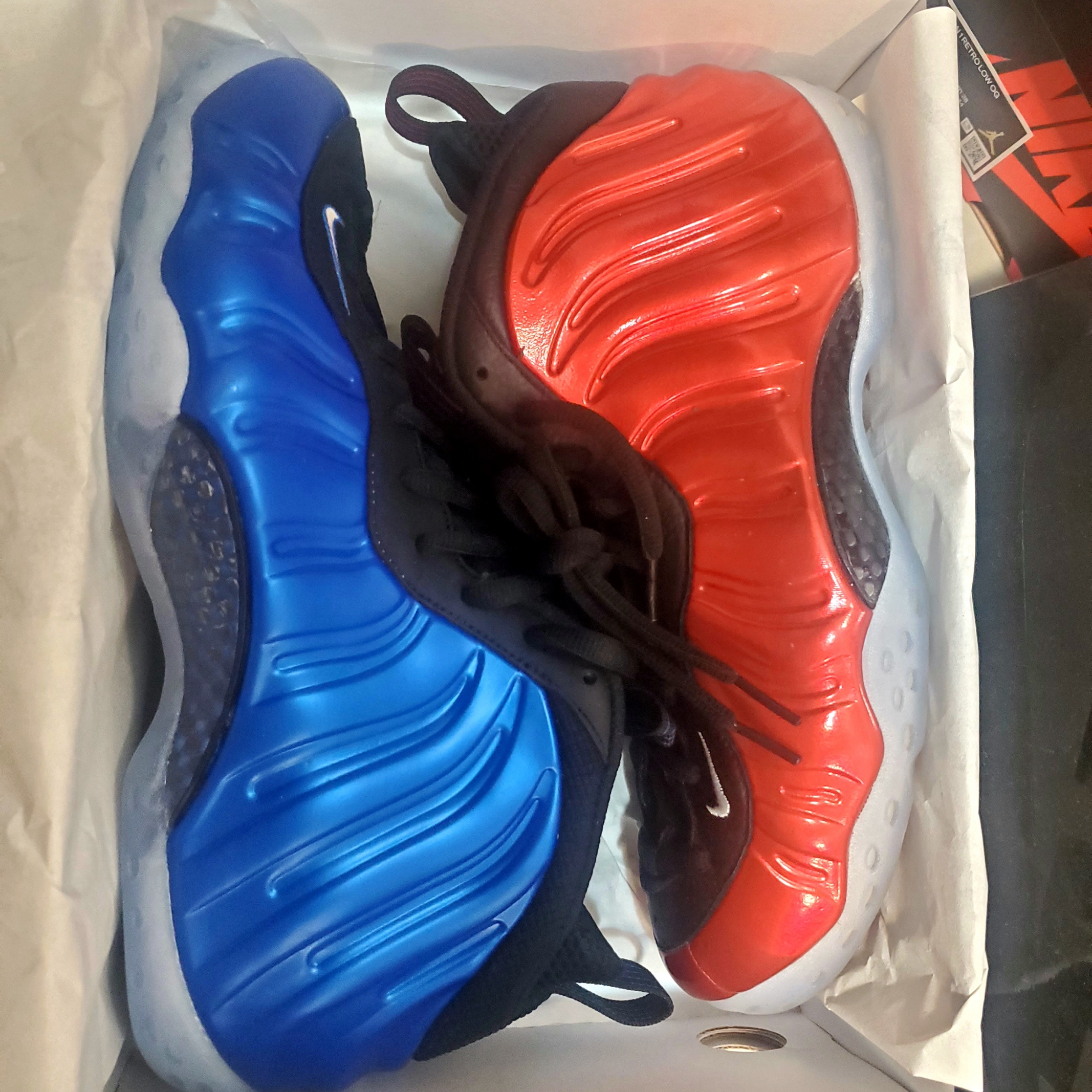Nike Air Foamposite One Metallic Red, Nike Air Foamposite One International Blue 착용 스타일 - 1
