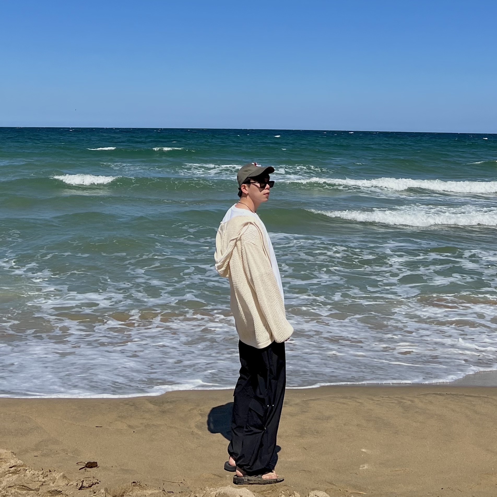 Oofos OOriginal Black 착용 스타일 - 3