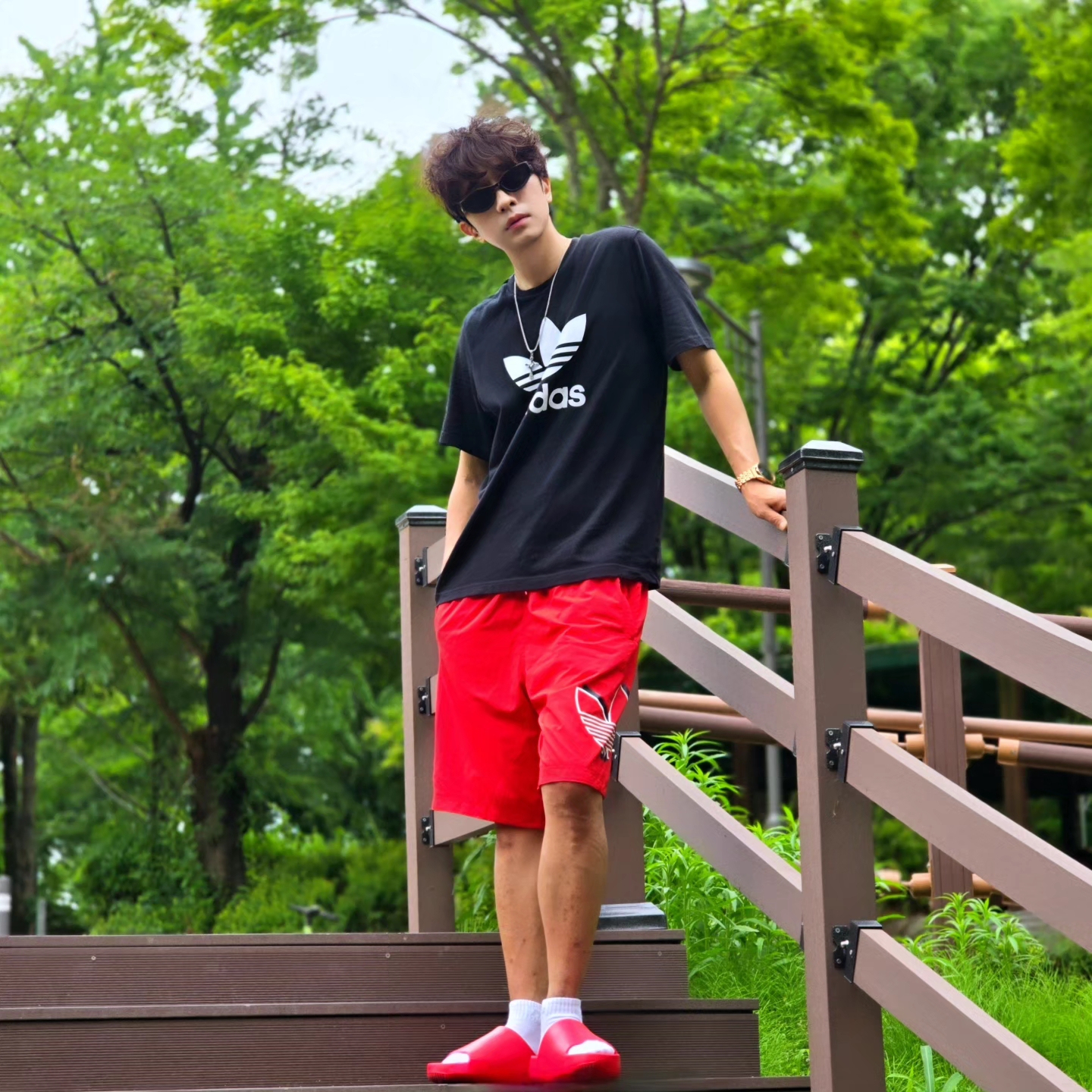 Adidas Adicolor Classics Trefoil T-Shirt Black - US Sizing, Adidas Adicolor Classics Trefoil T-Shirt Black - KR Sizing 착용 스타일 - 2