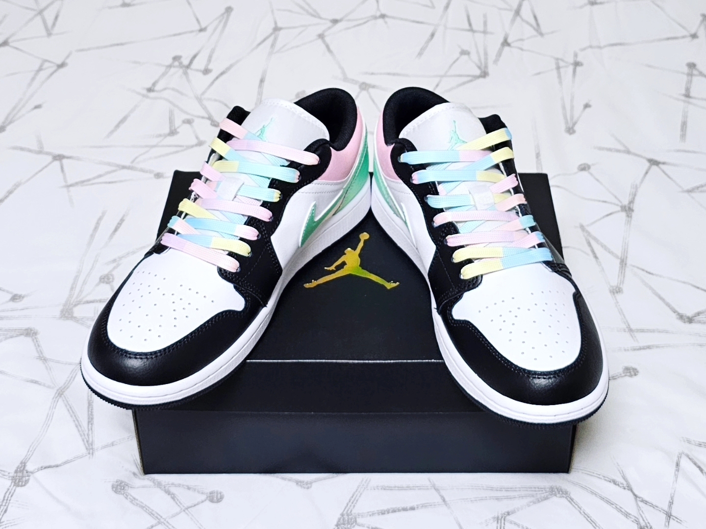 Jordan 1 Low White Green Glow 착용 스타일 - 3