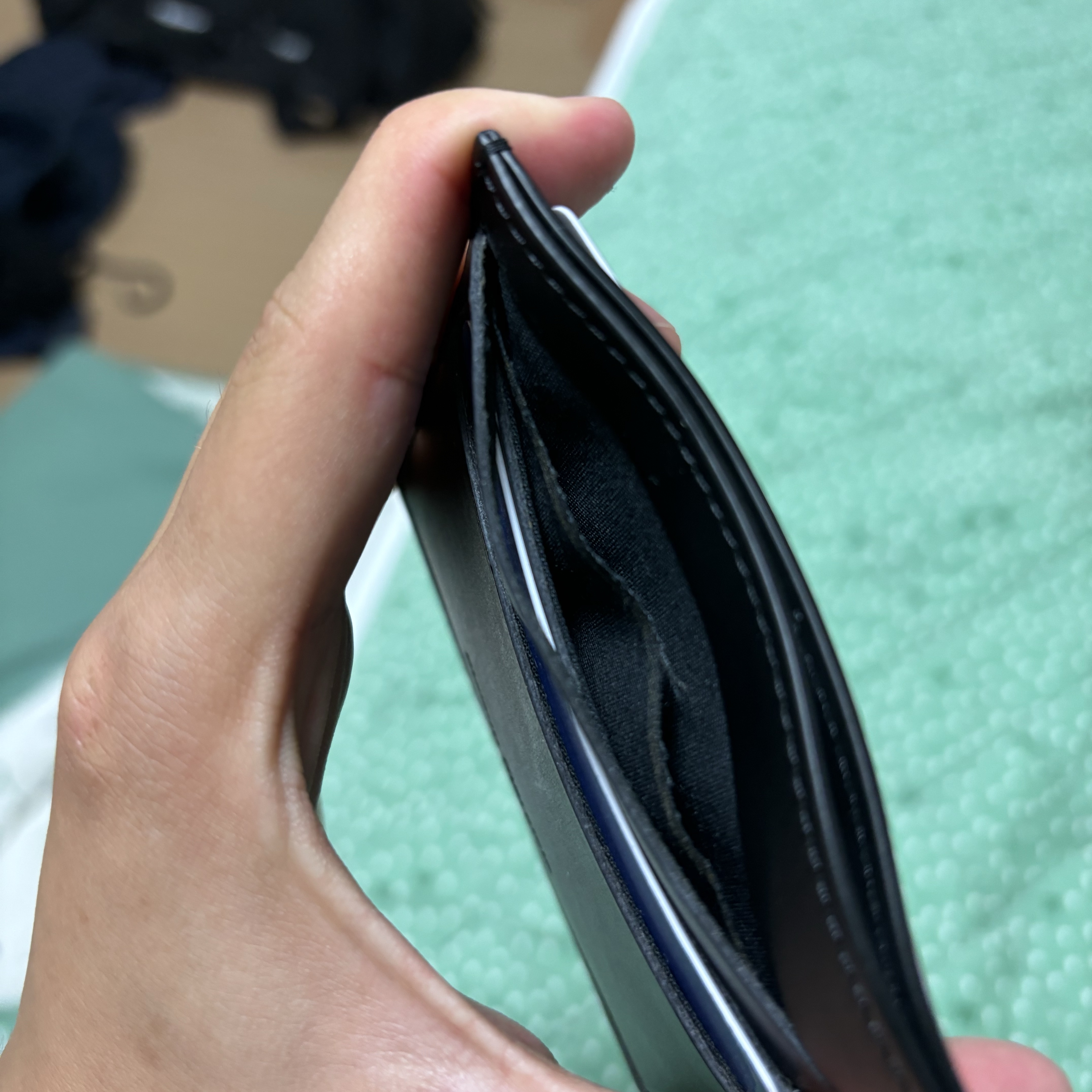 Maison Margiela Leather Card Holder Black 착용 스타일 - 1