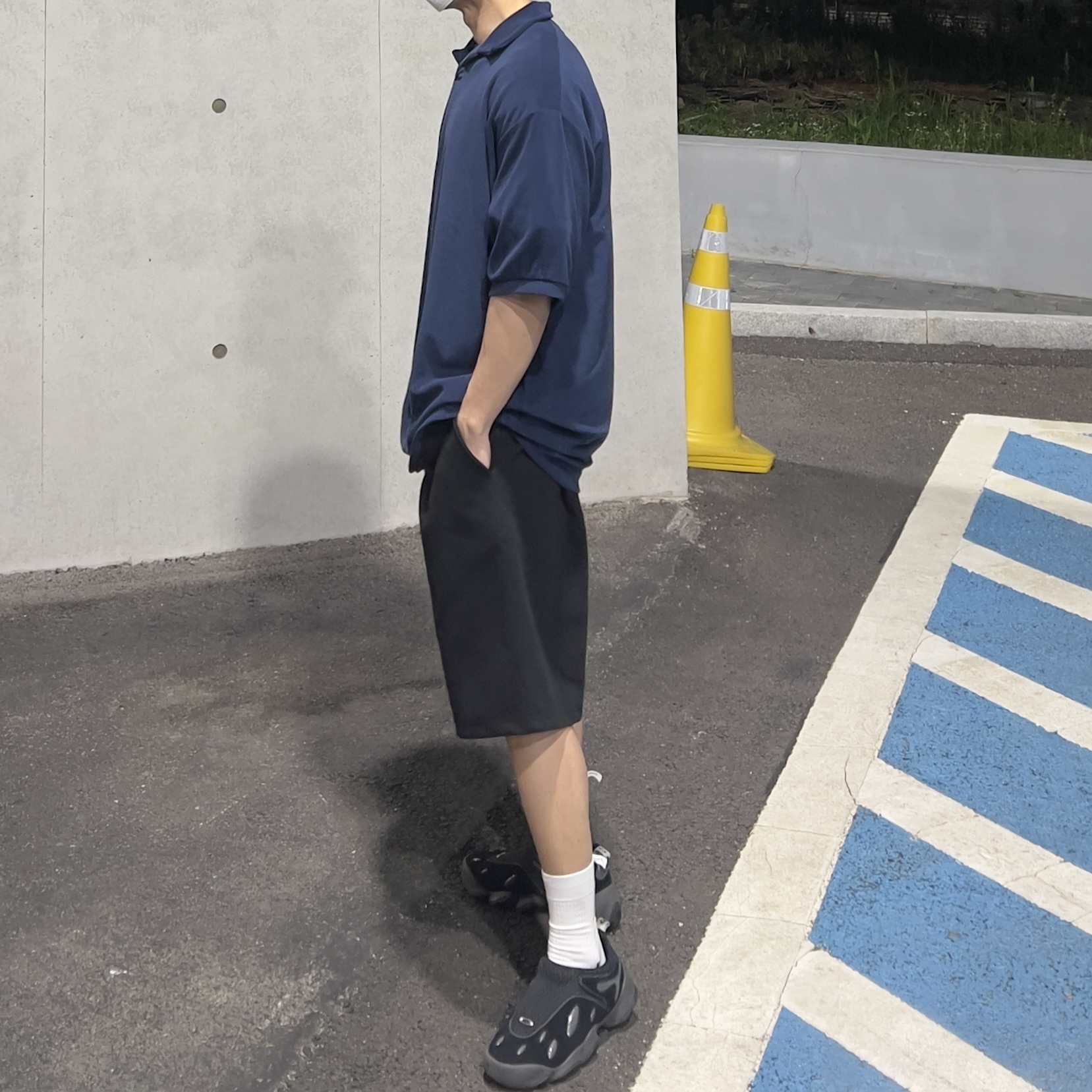 Oakley Factory Team x Brain Dead Orbital Flesh Black glitter 착용 스타일 - 2