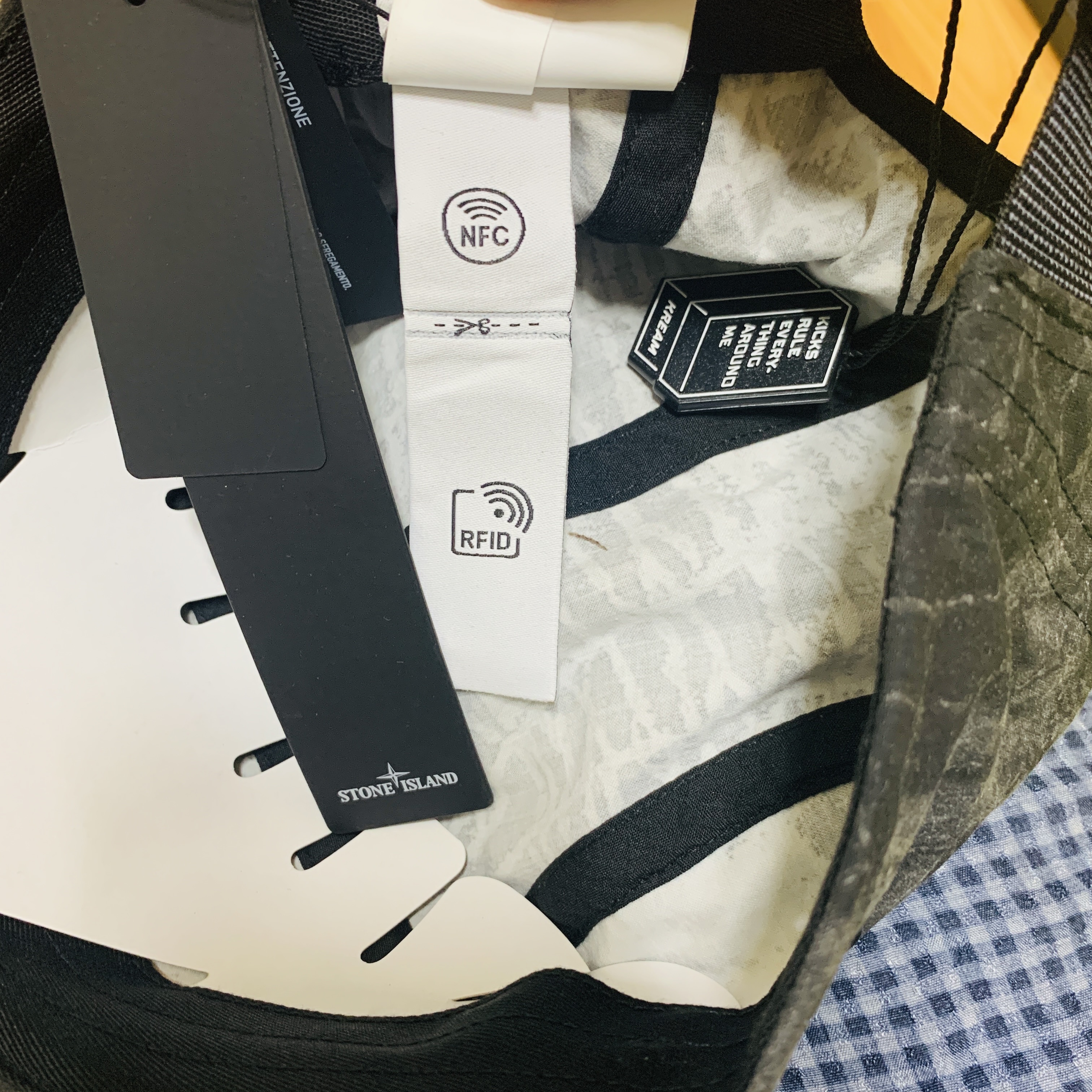 Supreme x Stone Island Camp Cap Black - 23FW 착용 스타일 - 4