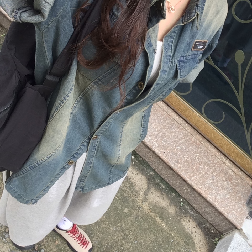 (W) Keen Jasper Suede Sneakers Silver Mink 착용 스타일