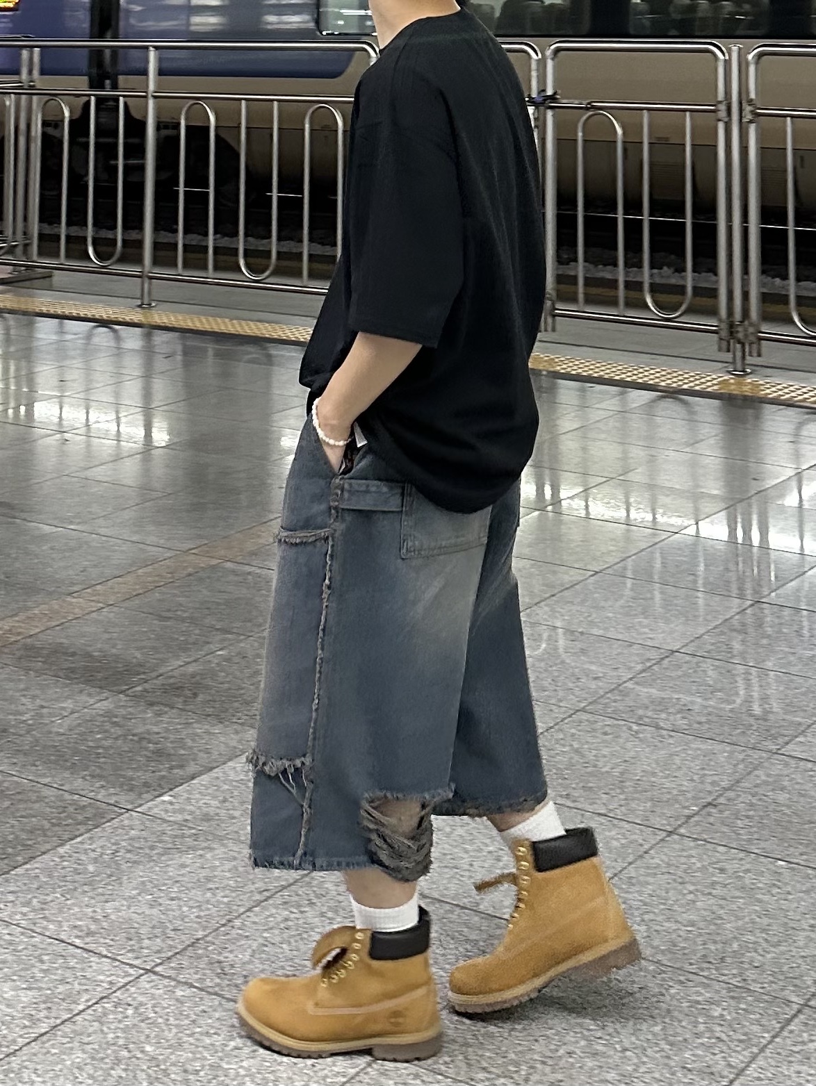 Timberland Premium 6 inch Waterproof Boot Wheat Nubuck - Wide, [KREAM 단독] Haleine Pearl Mixed Bracelet 착용 스타일 - 7