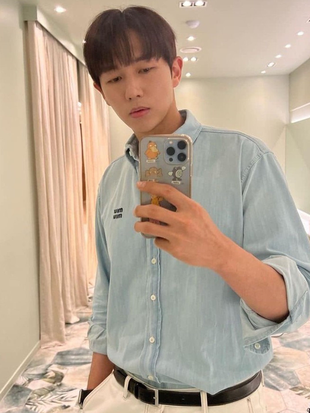 (W) Miu Miu Chambray Shirt Light Blue, (W) Miu Miu Washed Gabardine Blouson Jacket Cocoa Brown 착용 스타일 - 2