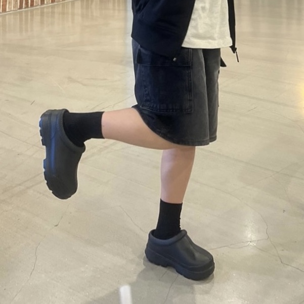 (W) UGG Tasman X Black 착용 스타일 - 1