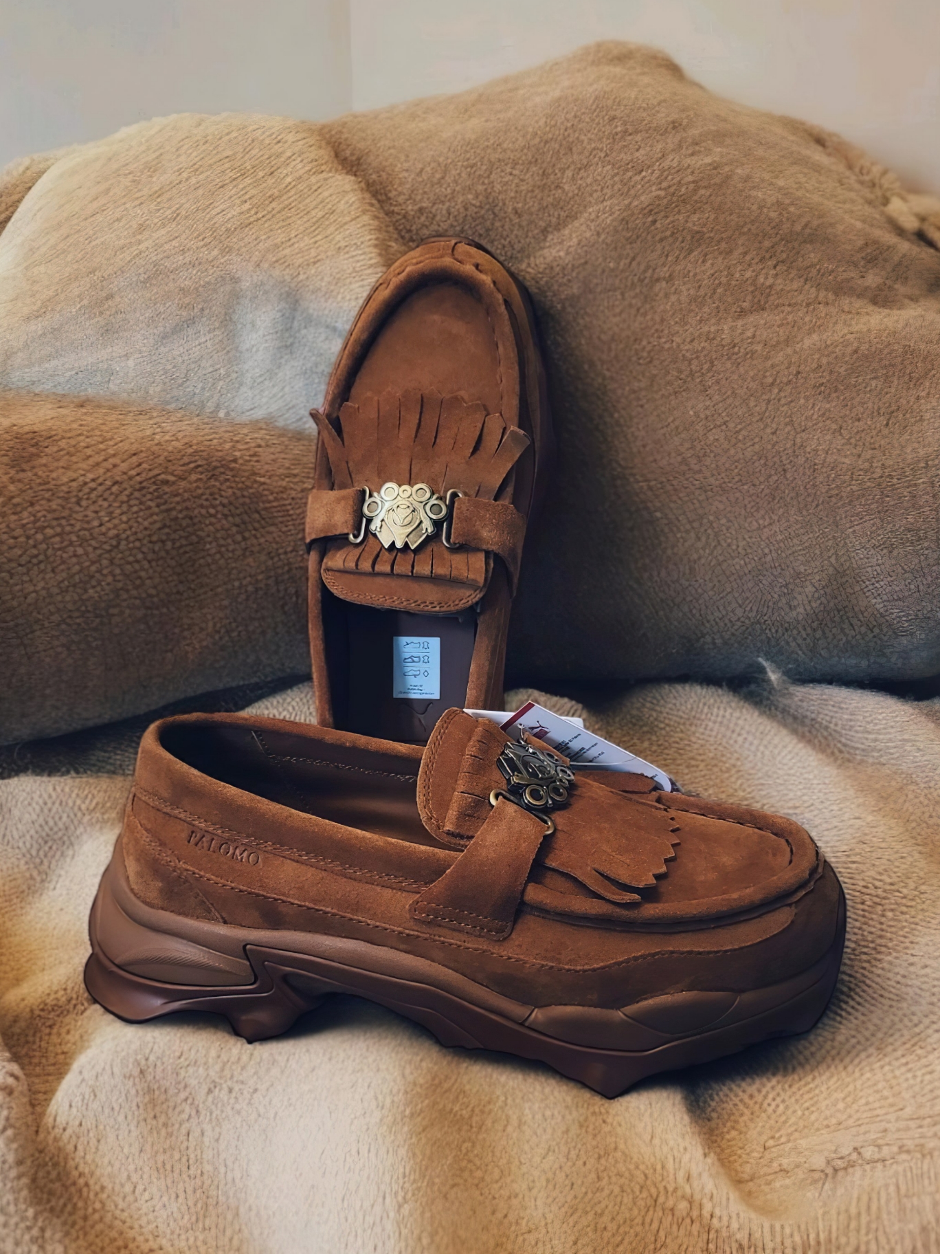 Puma x Palomo Nitefox Suede Loafer Teak 착용 스타일 - 1